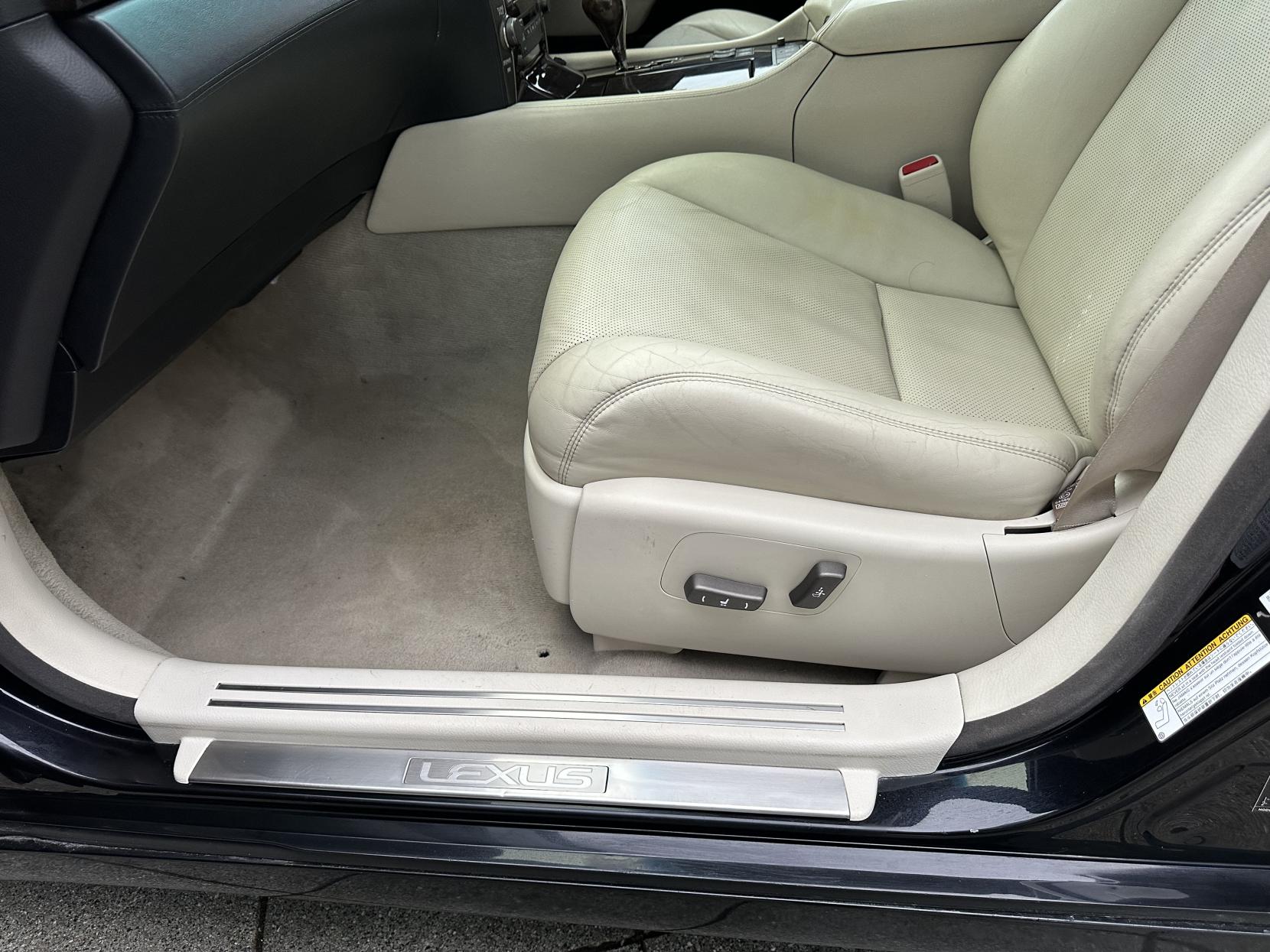 Lexus LS 5.0 600h V8 L RSR Saloon 4dr Petrol Hybrid CVT 4WD Euro 5 (s/s) (445 ps)