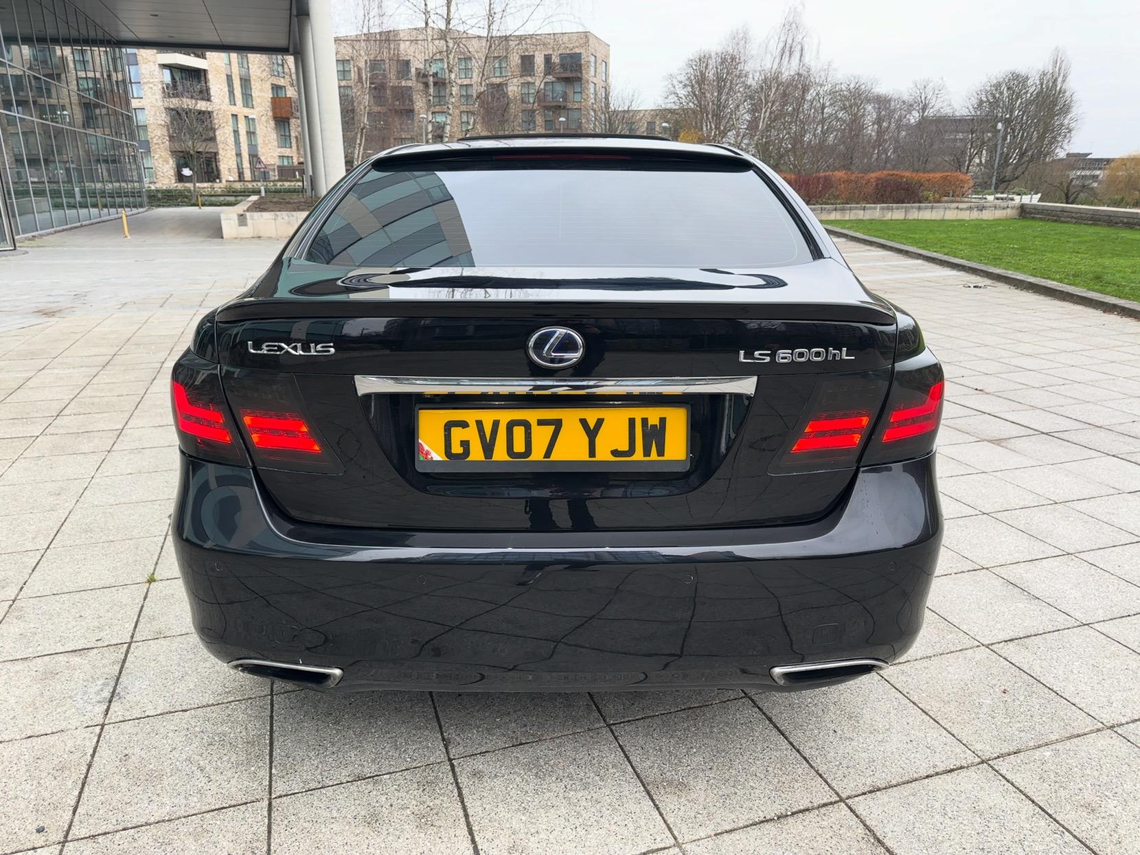 Lexus LS 5.0 600h V8 L RSR Saloon 4dr Petrol Hybrid CVT 4WD Euro 5 (s/s) (445 ps)