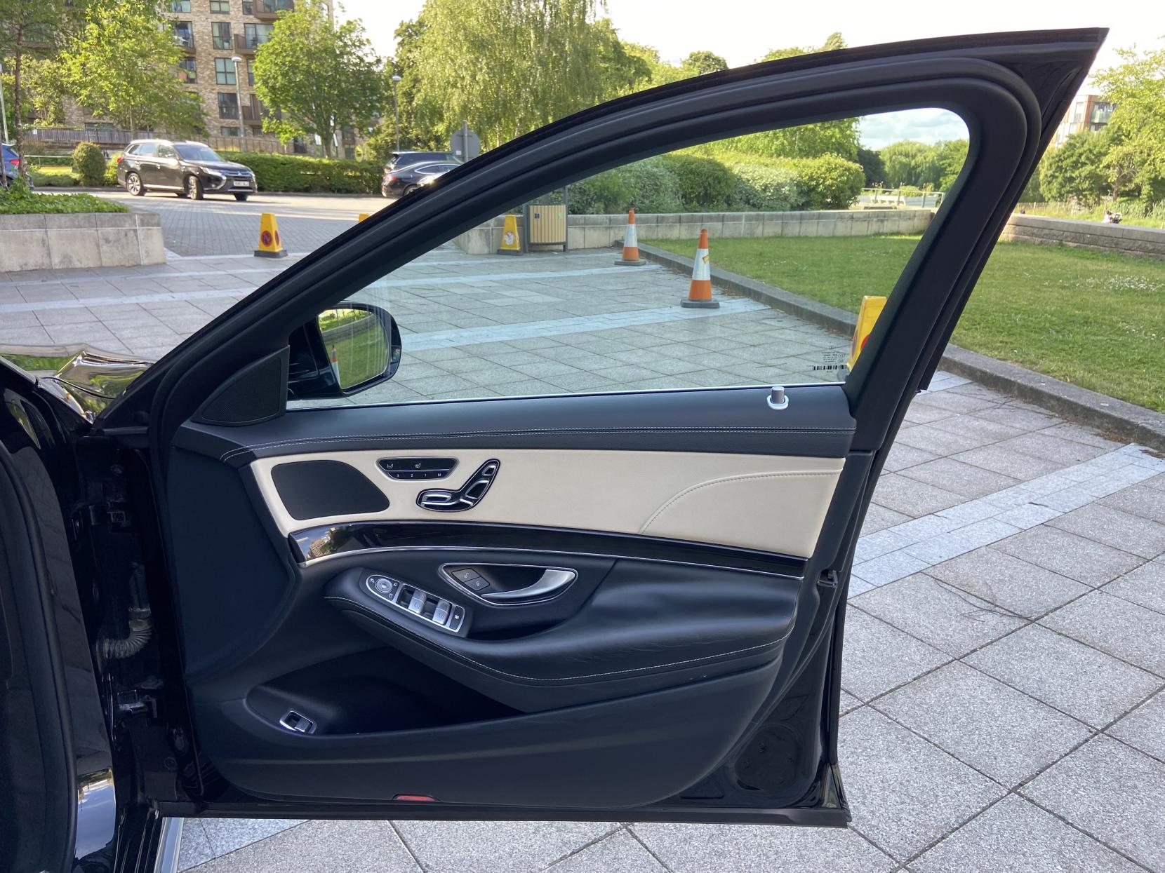 Mercedes-Benz S Class 3.0 S350Ld V6 AMG Line Saloon 4dr Diesel G-Tronic+ Euro 6 (s/s) (258 ps)