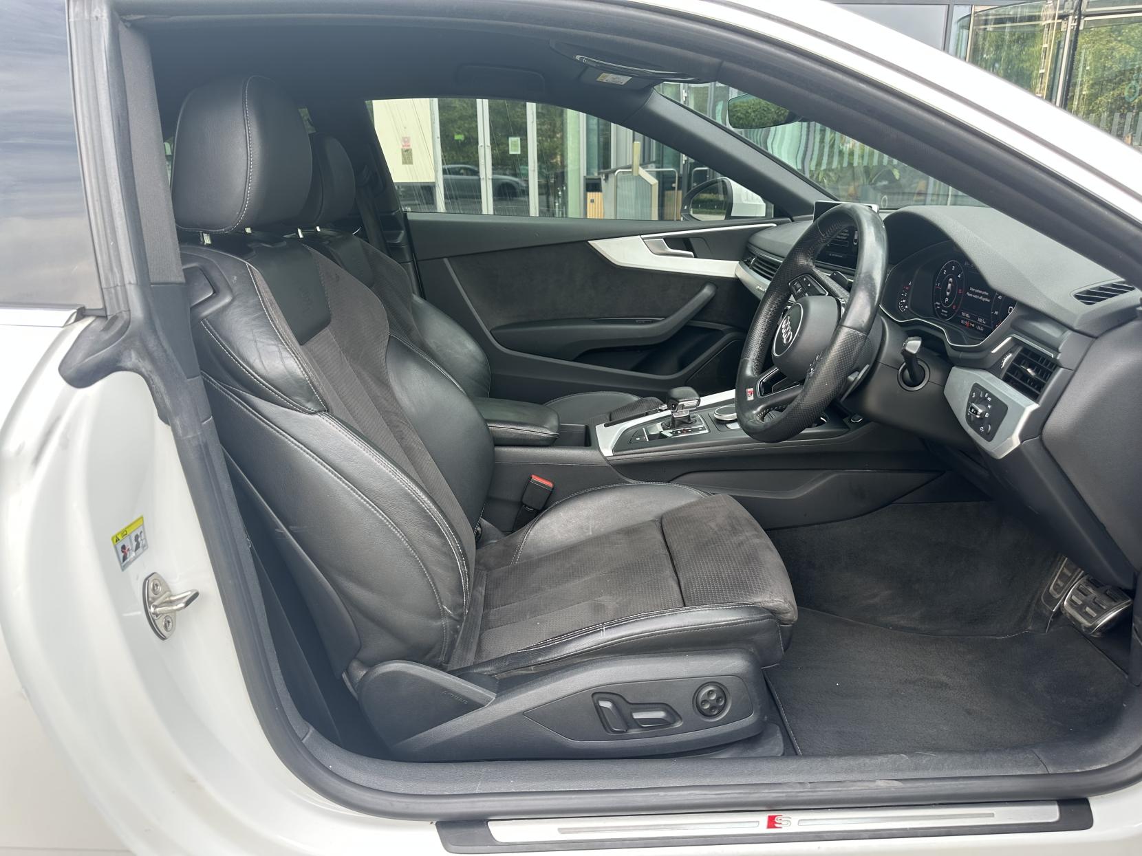 Audi A5 2.0 TDI S line Coupe 2dr Diesel S Tronic quattro Euro 6 (s/s) (190 ps)