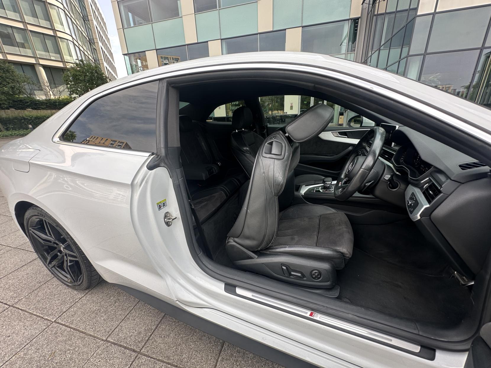Audi A5 2.0 TDI S line Coupe 2dr Diesel S Tronic quattro Euro 6 (s/s) (190 ps)