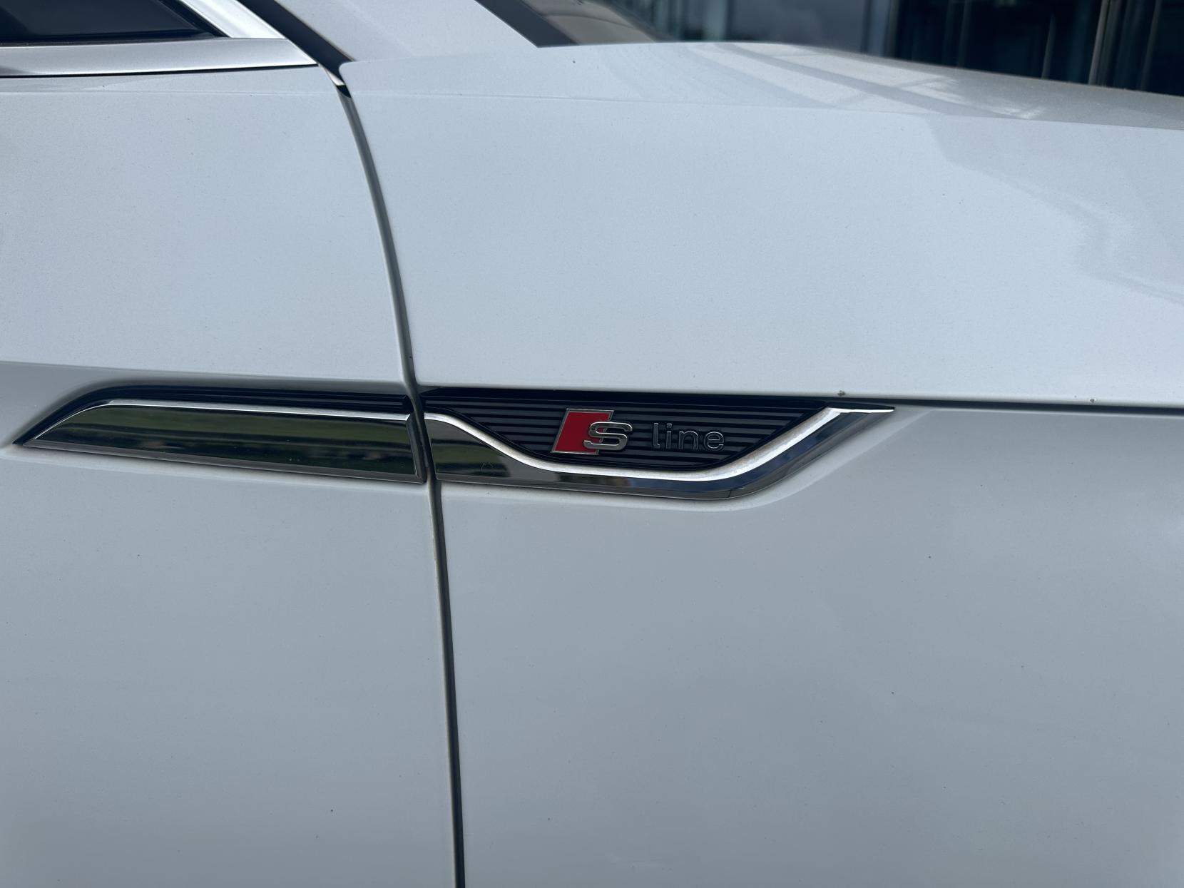 Audi A5 2.0 TDI S line Coupe 2dr Diesel S Tronic quattro Euro 6 (s/s) (190 ps)