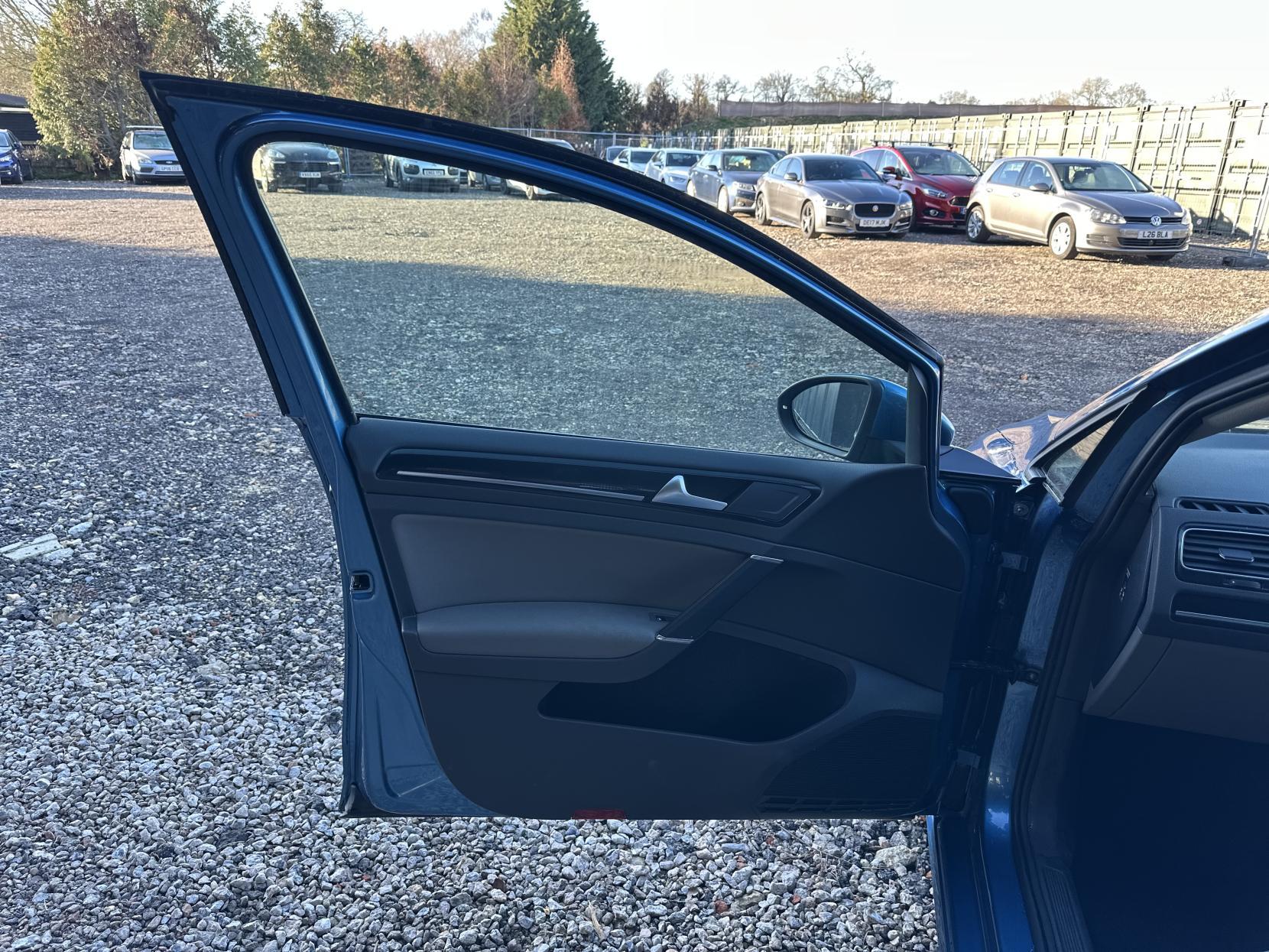 Volkswagen Golf 1.4 TSI BlueMotion Tech ACT GT Hatchback 5dr Petrol Manual Euro 6 (s/s) (140 ps)