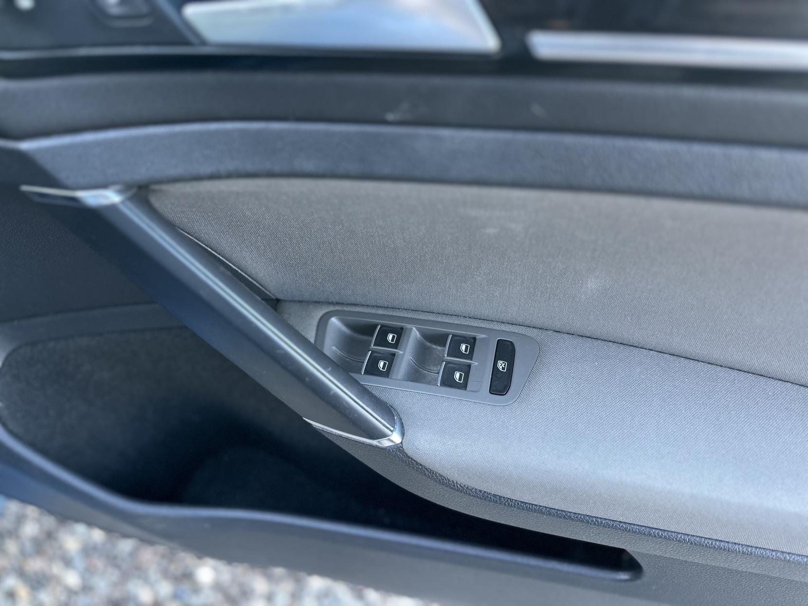 Volkswagen Golf 1.4 TSI BlueMotion Tech ACT GT Hatchback 5dr Petrol Manual Euro 6 (s/s) (140 ps)