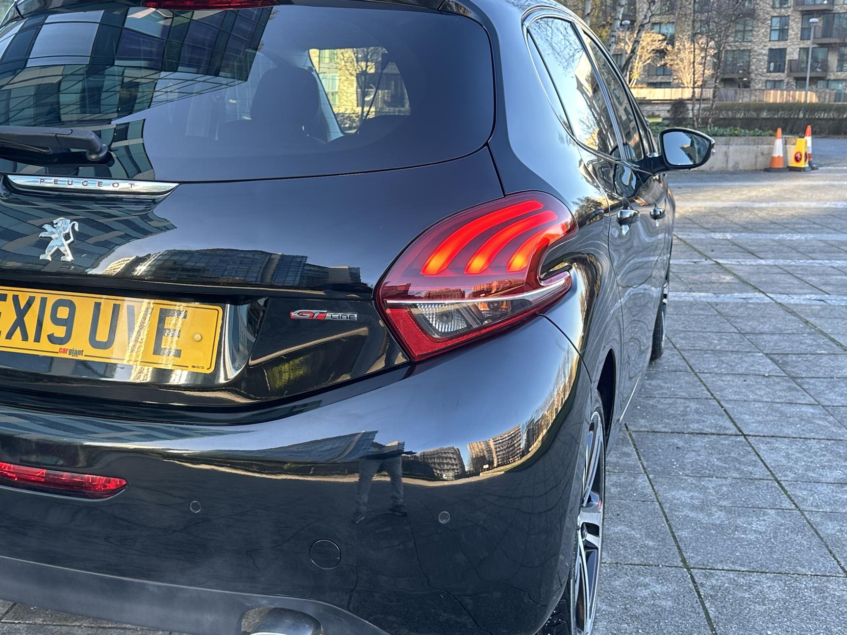 Peugeot 208 1.2 PureTech GPF GT Line Hatchback 5dr Petrol EAT Euro 6 (s/s) (110 ps)