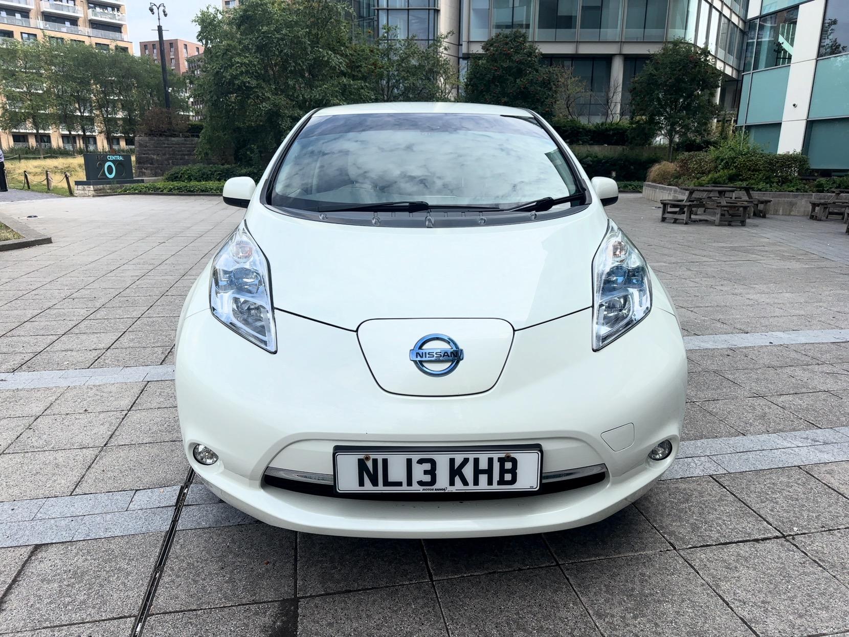Nissan Leaf 24kWh Hatchback 5dr Electric Auto (107 bhp)
