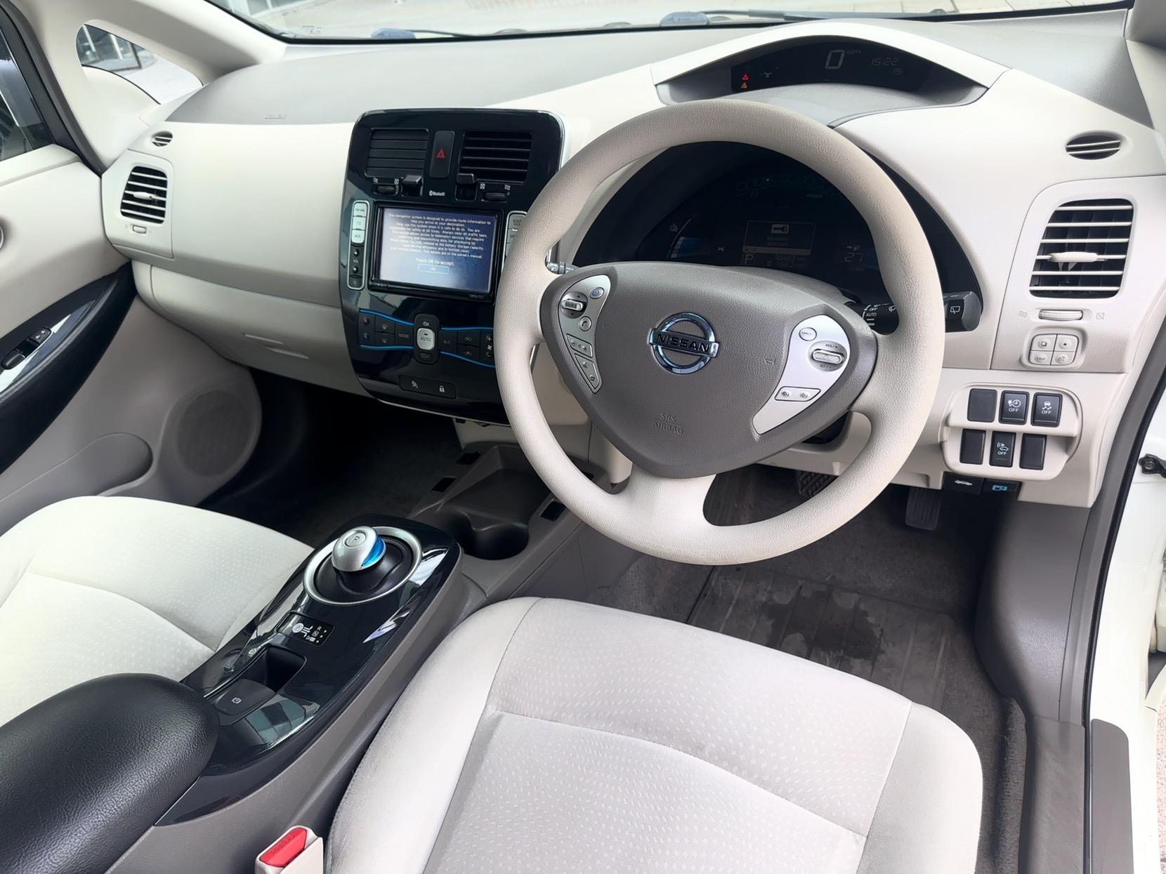 Nissan Leaf 24kWh Hatchback 5dr Electric Auto (107 bhp)