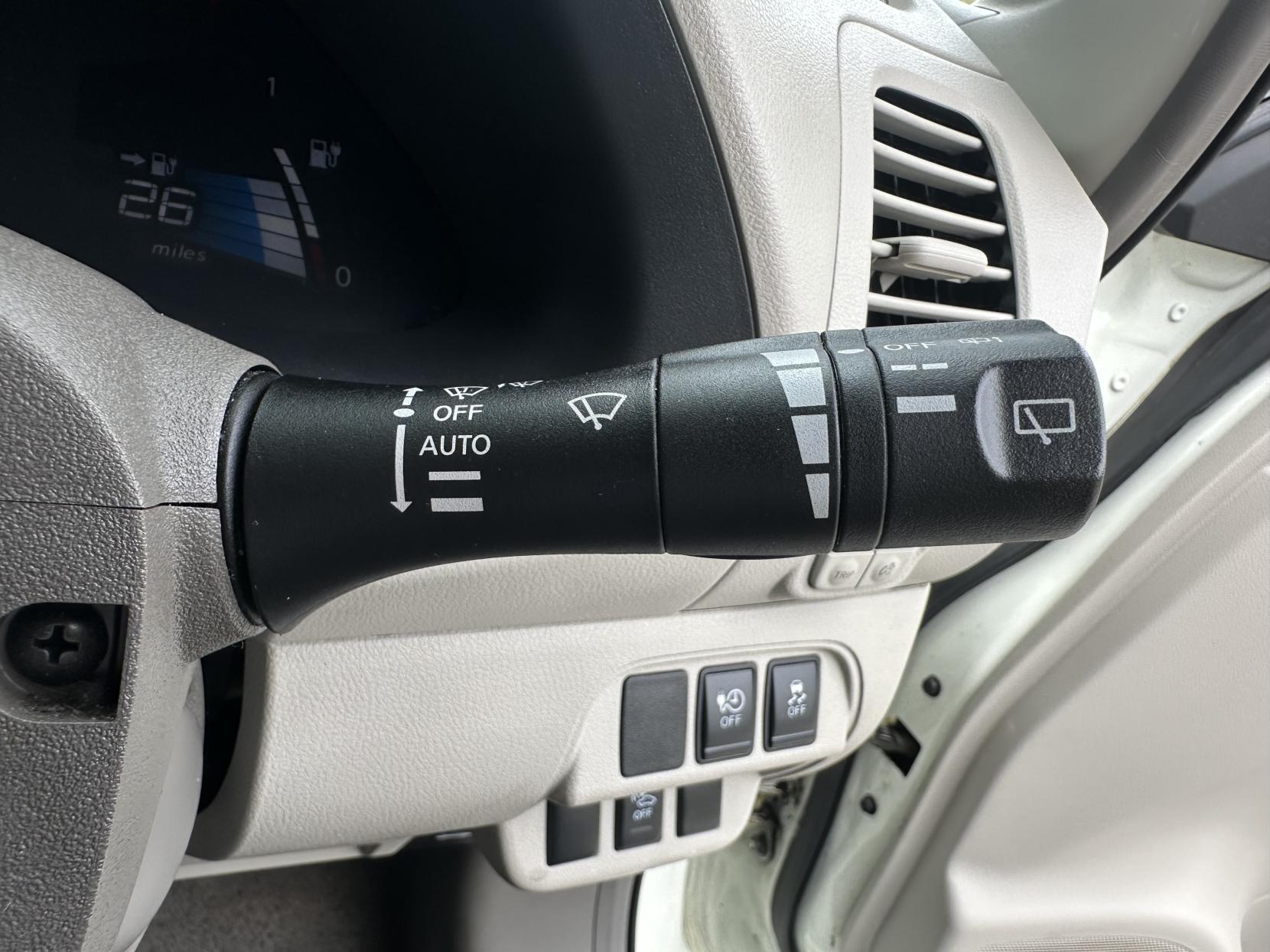 Nissan Leaf 24kWh Hatchback 5dr Electric Auto (107 bhp)