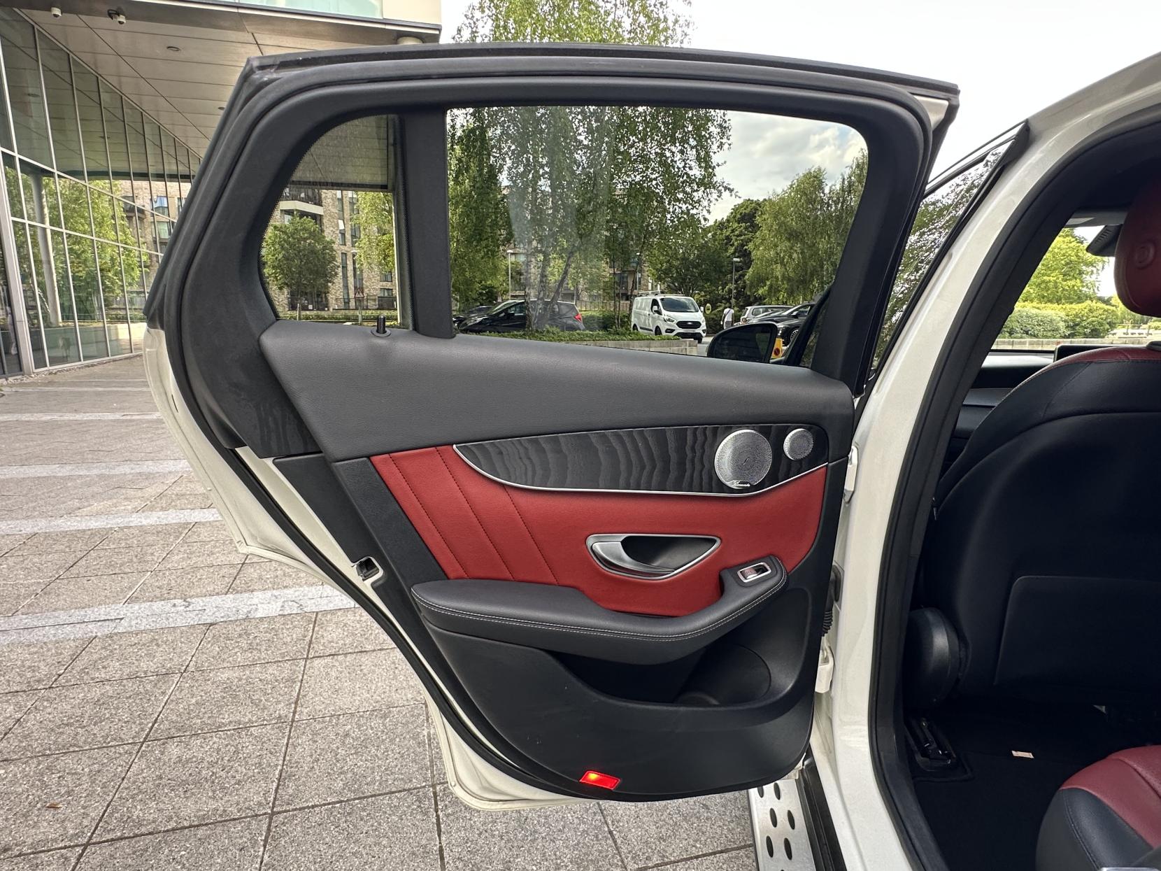 Mercedes-Benz GLC 3.0 GLC350d V6 AMG Line (Premium Plus) Coupe 5dr Diesel G-Tronic 4MATIC Euro 6 (s/s) (258 ps)