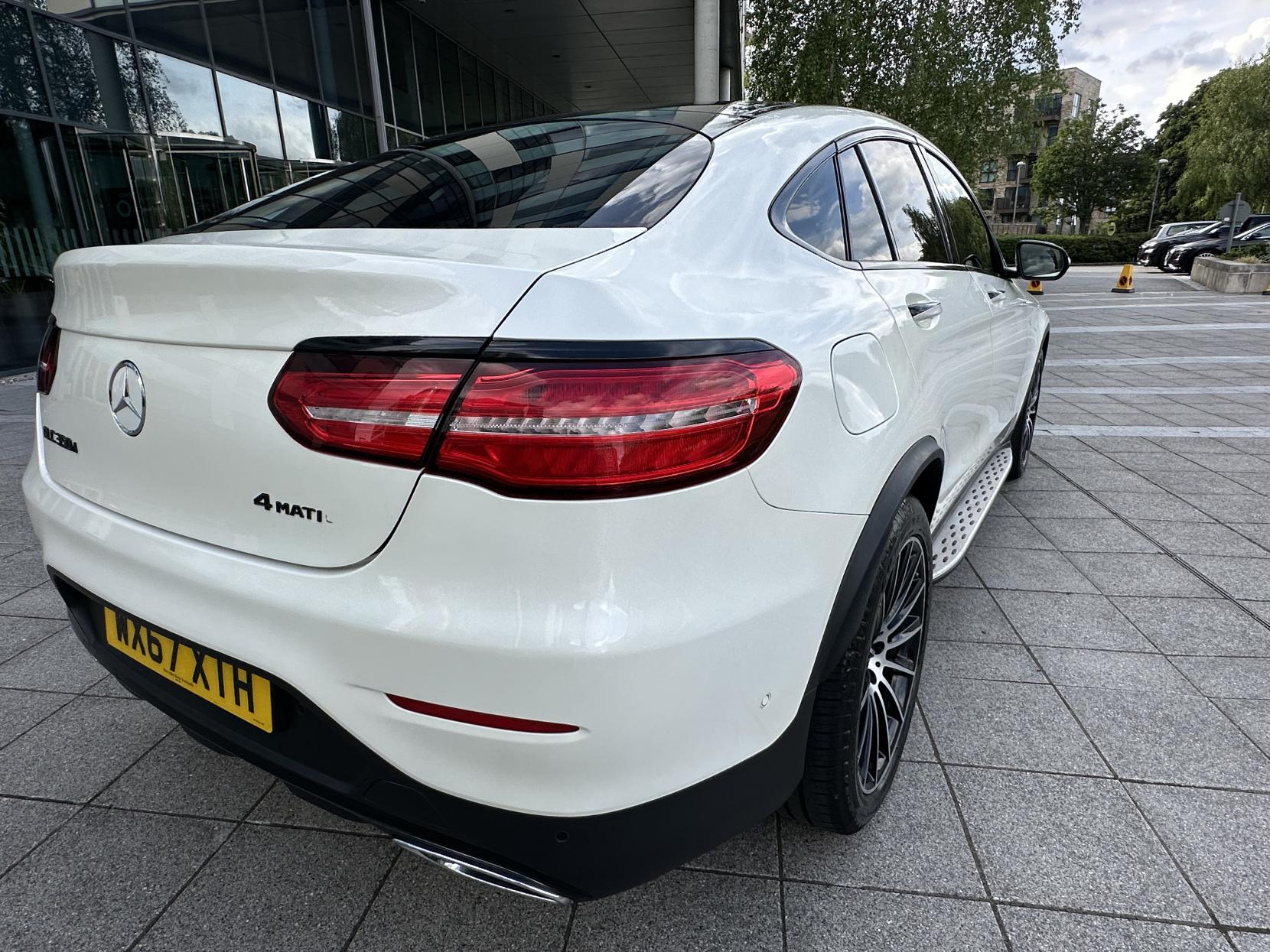 Mercedes-Benz GLC 3.0 GLC350d V6 AMG Line (Premium Plus) Coupe 5dr Diesel G-Tronic 4MATIC Euro 6 (s/s) (258 ps)