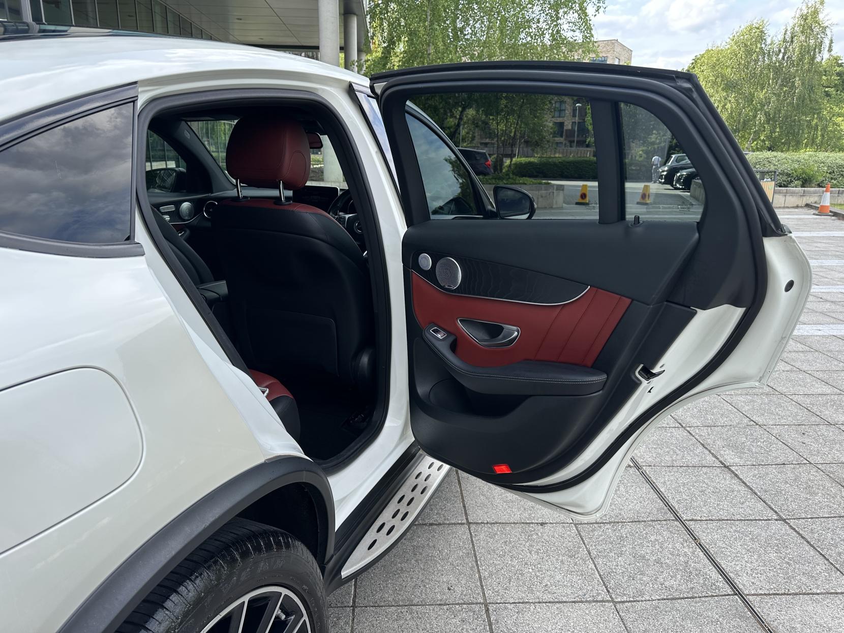 Mercedes-Benz GLC 3.0 GLC350d V6 AMG Line (Premium Plus) Coupe 5dr Diesel G-Tronic 4MATIC Euro 6 (s/s) (258 ps)