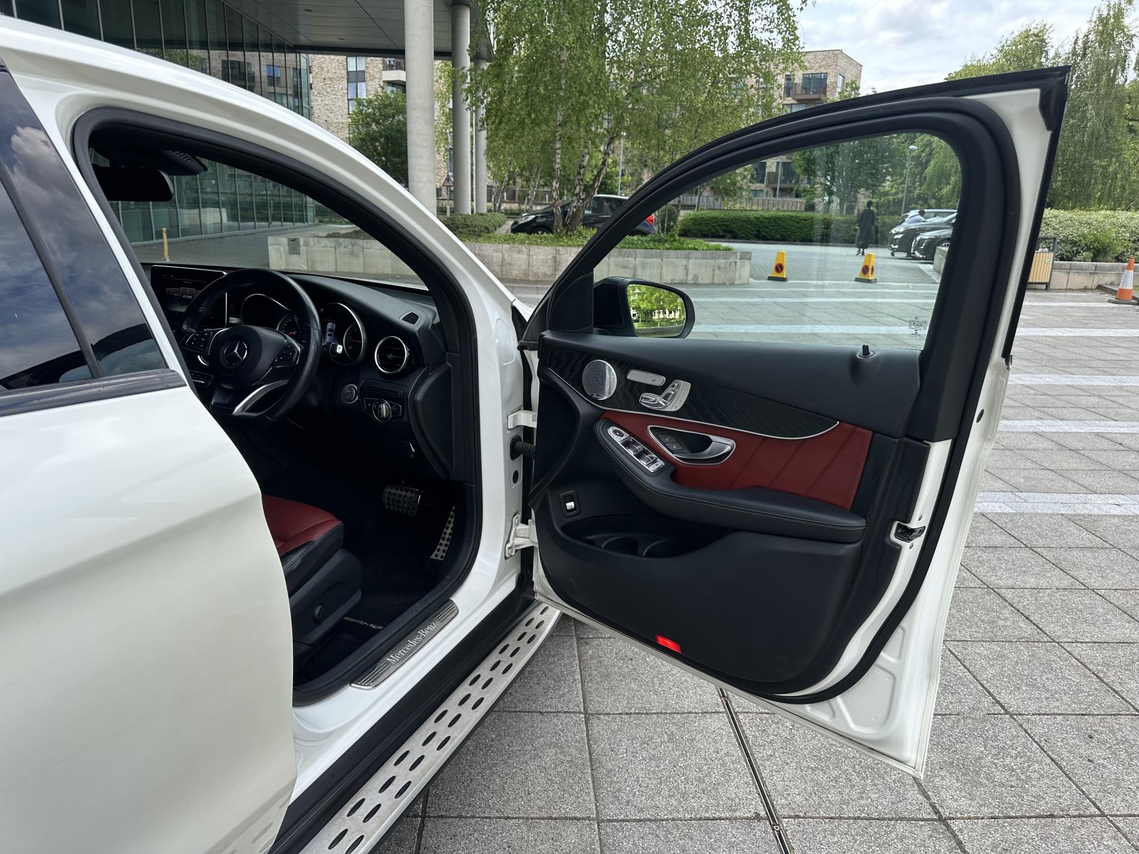 Mercedes-Benz GLC 3.0 GLC350d V6 AMG Line (Premium Plus) Coupe 5dr Diesel G-Tronic 4MATIC Euro 6 (s/s) (258 ps)