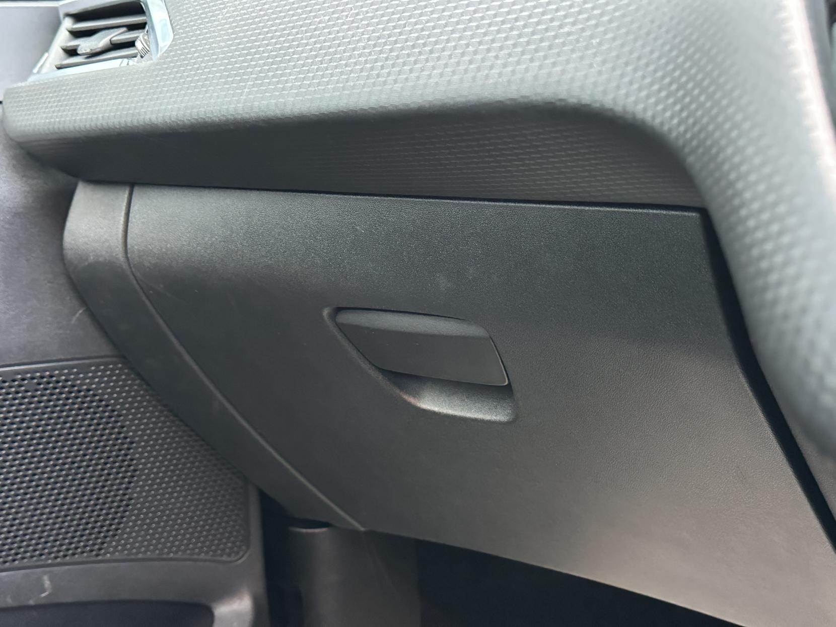 Peugeot 208 1.2 PureTech Active Hatchback 5dr Petrol Manual Euro 6 (82 ps)