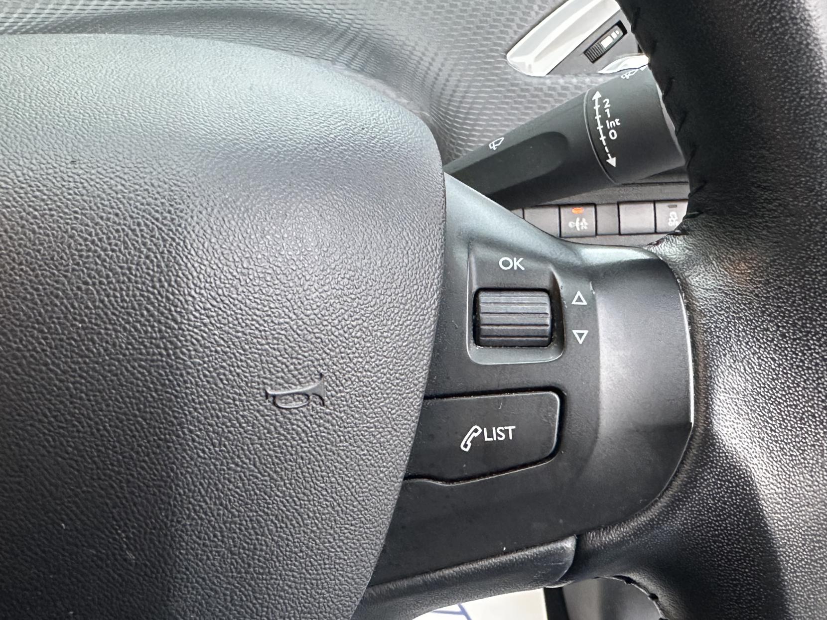 Peugeot 208 1.2 PureTech Active Hatchback 5dr Petrol Manual Euro 6 (82 ps)