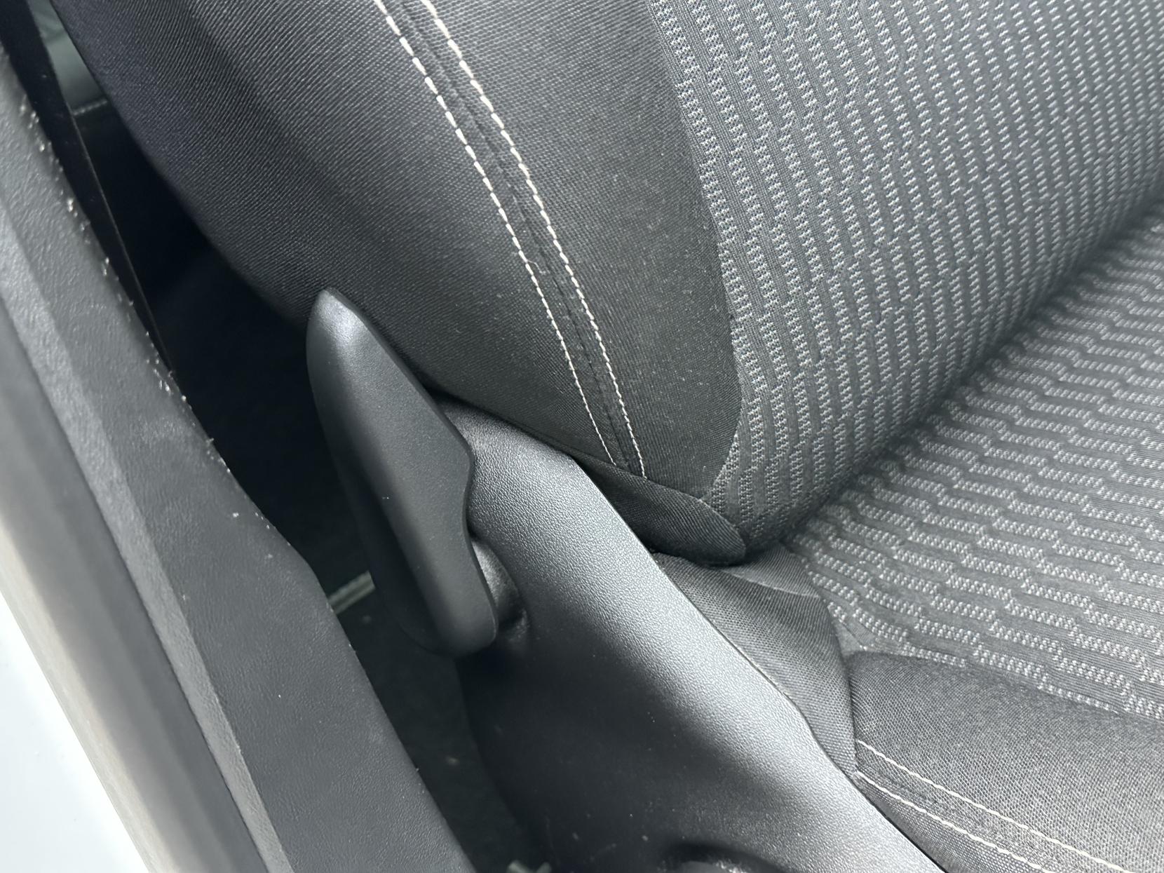 Peugeot 208 1.2 PureTech Active Hatchback 5dr Petrol Manual Euro 6 (82 ps)