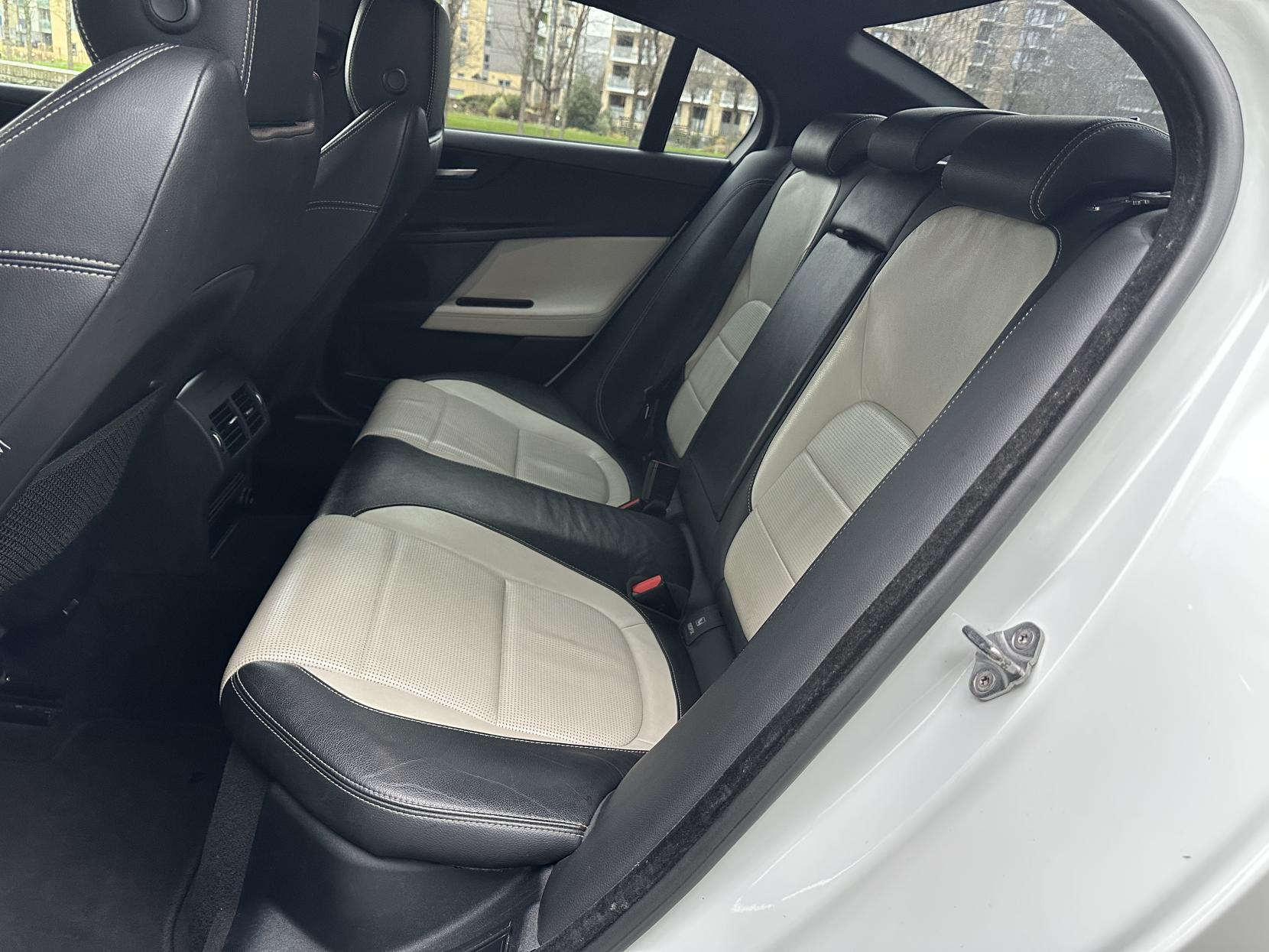 Jaguar XE 2.0d R-Sport Saloon 4dr Diesel Auto Euro 6 (s/s) (180 ps)