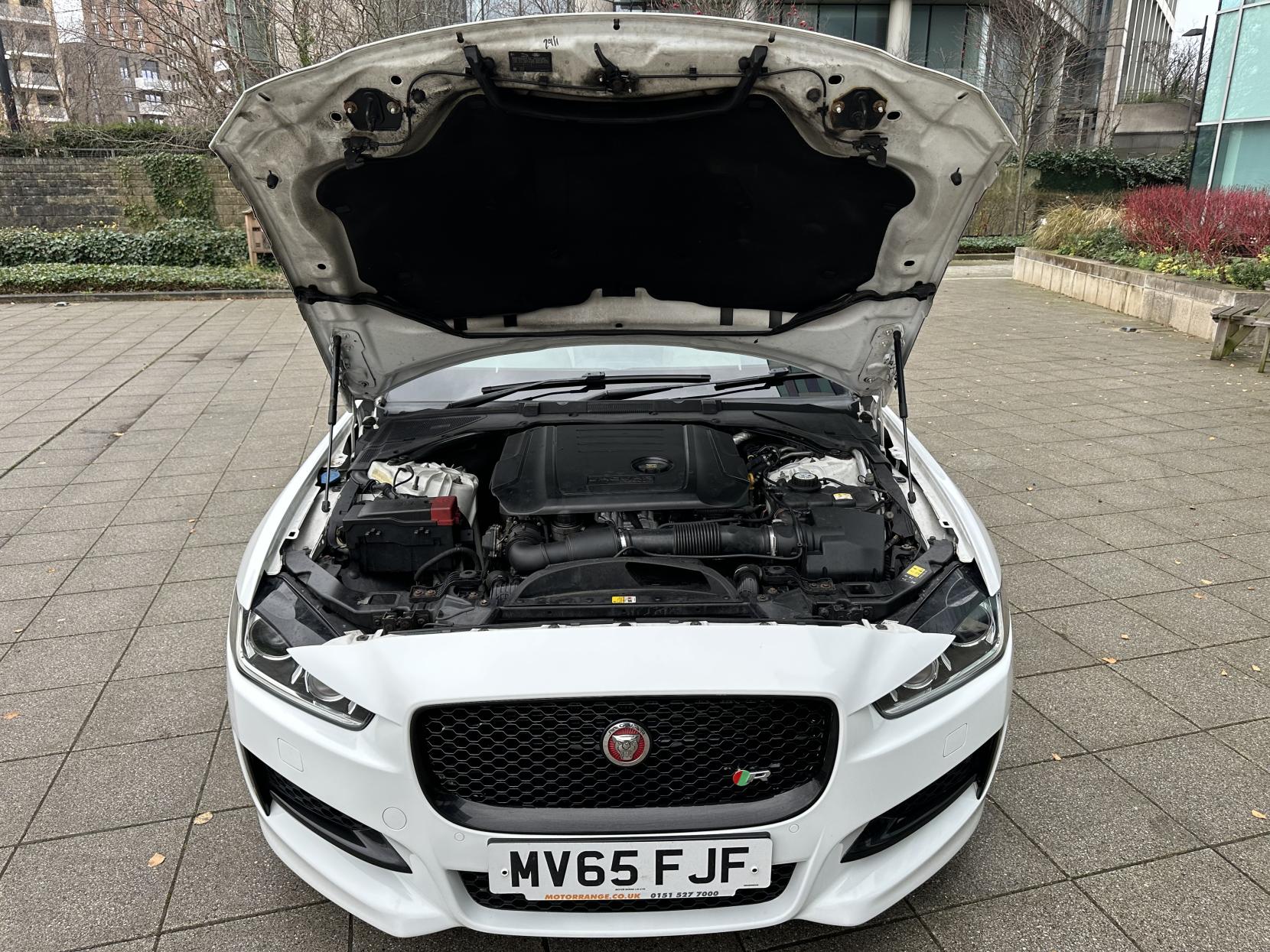 Jaguar XE 2.0d R-Sport Saloon 4dr Diesel Auto Euro 6 (s/s) (180 ps)