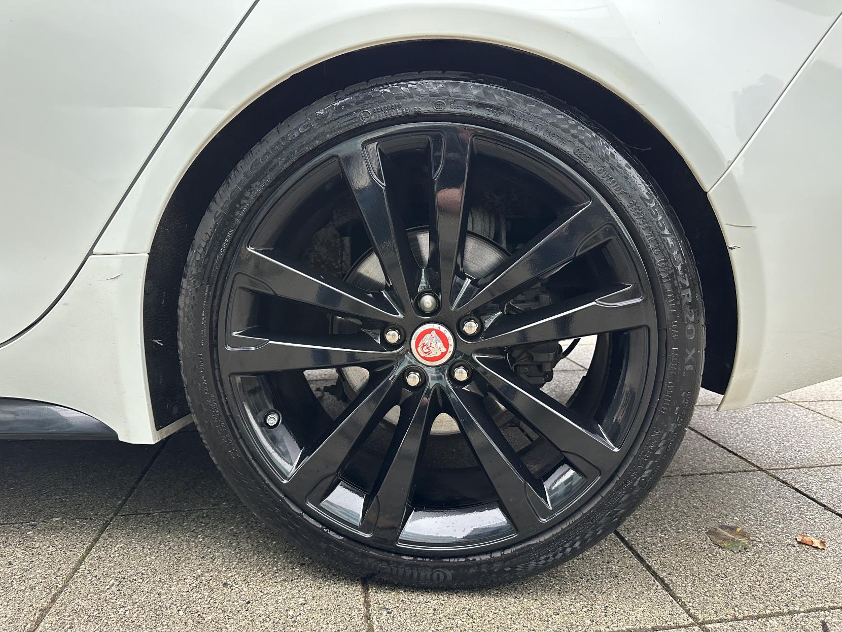 Jaguar XE 2.0d R-Sport Saloon 4dr Diesel Auto Euro 6 (s/s) (180 ps)