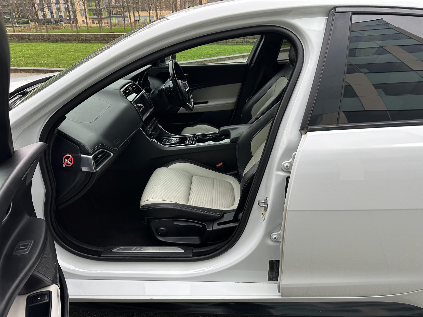 Jaguar XE 2.0d R-Sport Saloon 4dr Diesel Auto Euro 6 (s/s) (180 ps)