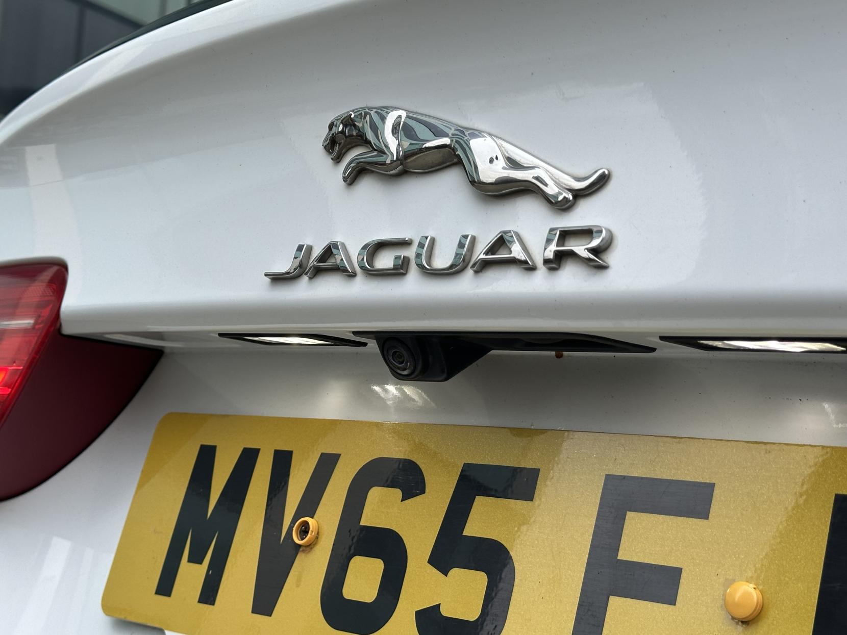 Jaguar XE 2.0d R-Sport Saloon 4dr Diesel Auto Euro 6 (s/s) (180 ps)