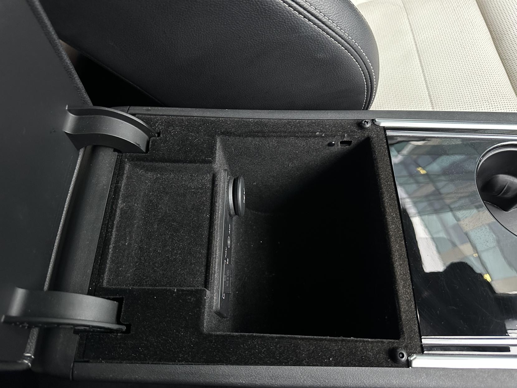 Jaguar XE 2.0d R-Sport Saloon 4dr Diesel Auto Euro 6 (s/s) (180 ps)