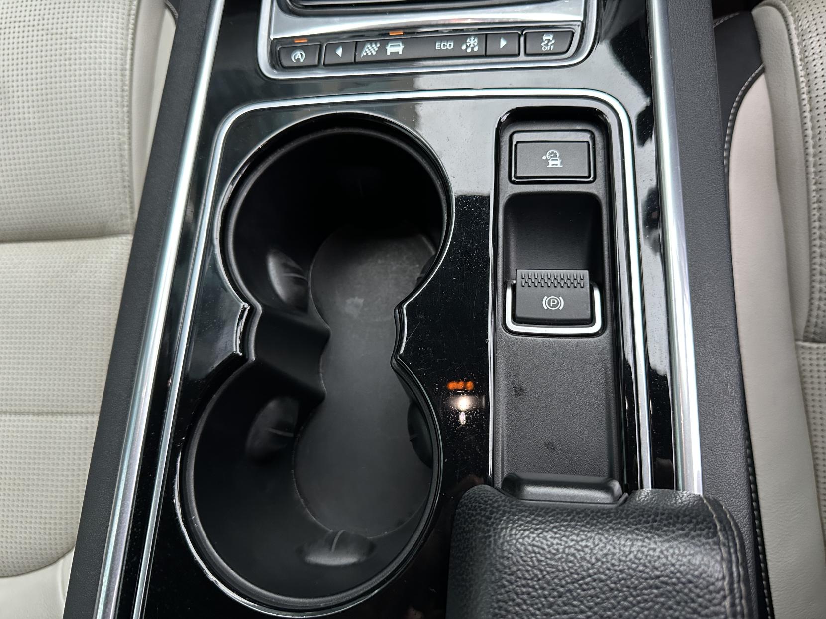 Jaguar XE 2.0d R-Sport Saloon 4dr Diesel Auto Euro 6 (s/s) (180 ps)