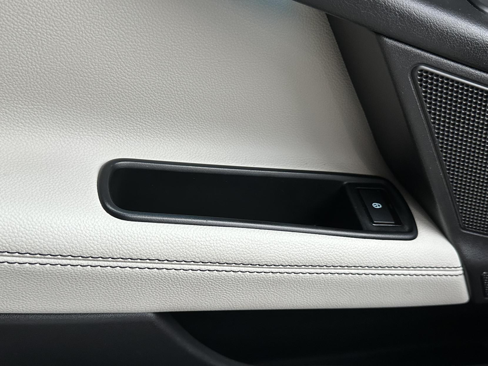 Jaguar XE 2.0d R-Sport Saloon 4dr Diesel Auto Euro 6 (s/s) (180 ps)