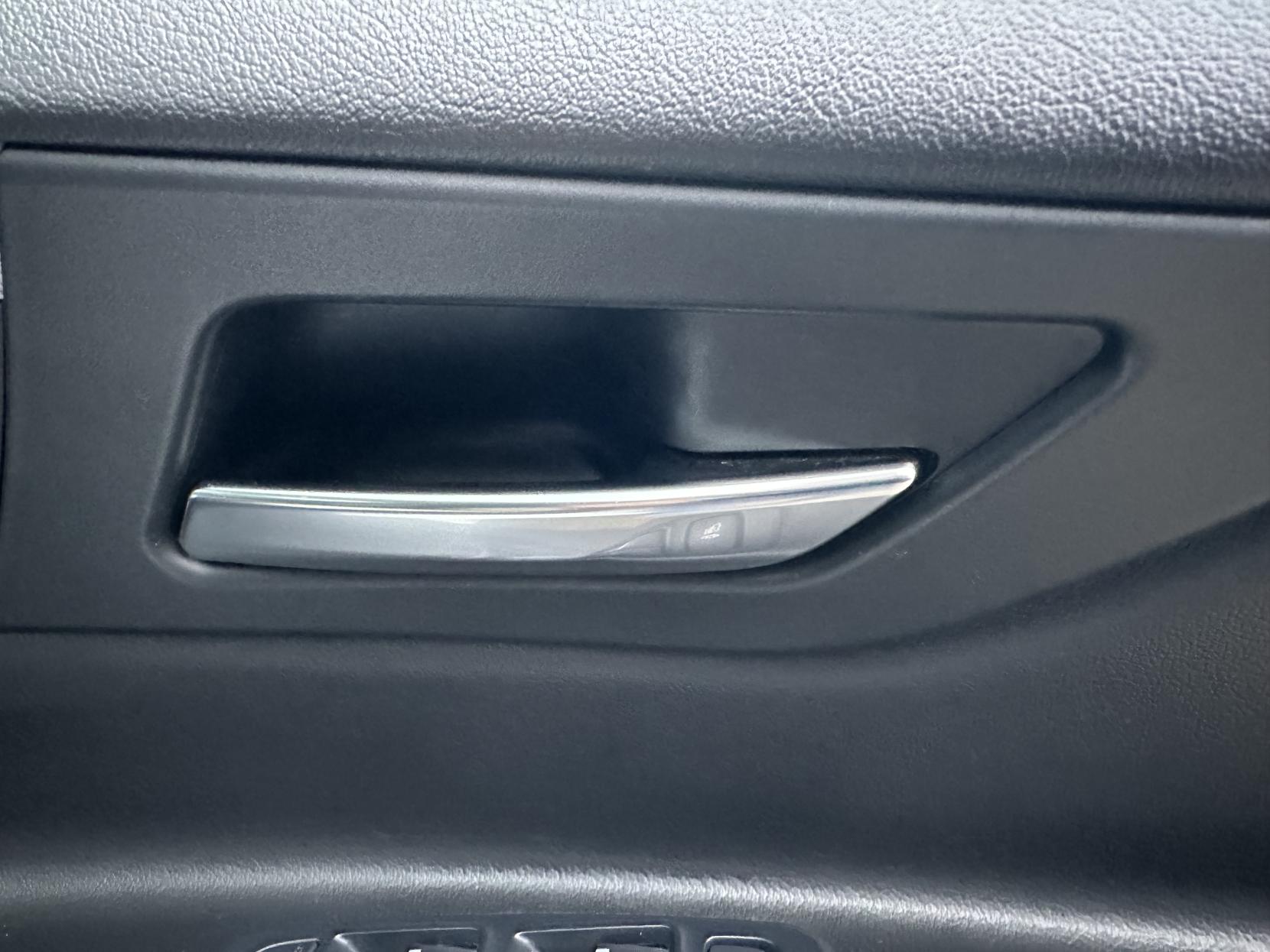 Jaguar XE 2.0d R-Sport Saloon 4dr Diesel Auto Euro 6 (s/s) (180 ps)