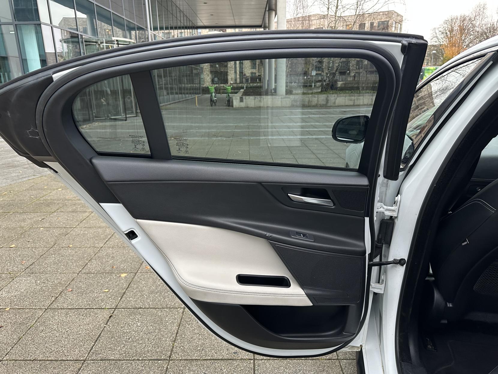 Jaguar XE 2.0d R-Sport Saloon 4dr Diesel Auto Euro 6 (s/s) (180 ps)