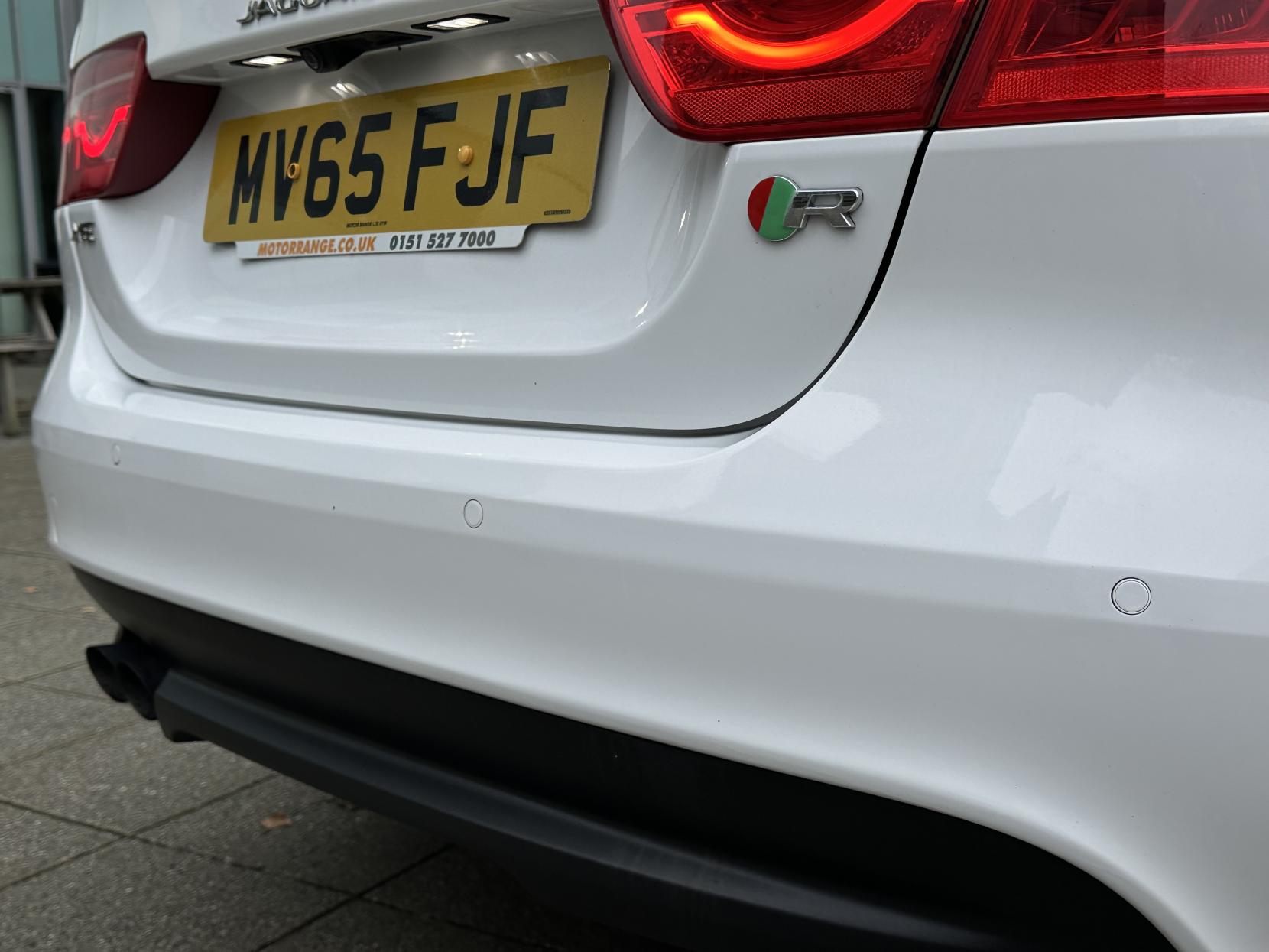 Jaguar XE 2.0d R-Sport Saloon 4dr Diesel Auto Euro 6 (s/s) (180 ps)