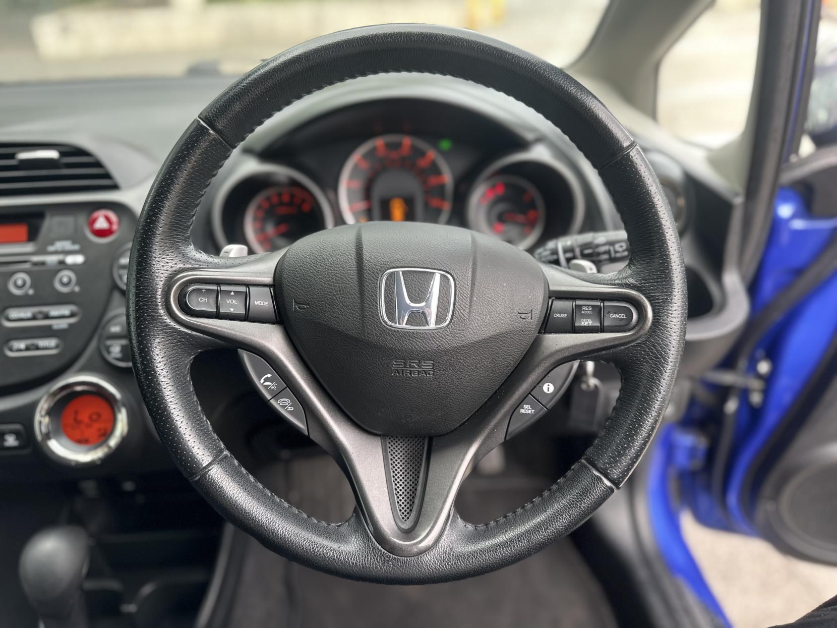 Honda Jazz 1.4 i-VTEC EX Hatchback 5dr Petrol CVT Euro 5 (99 ps)