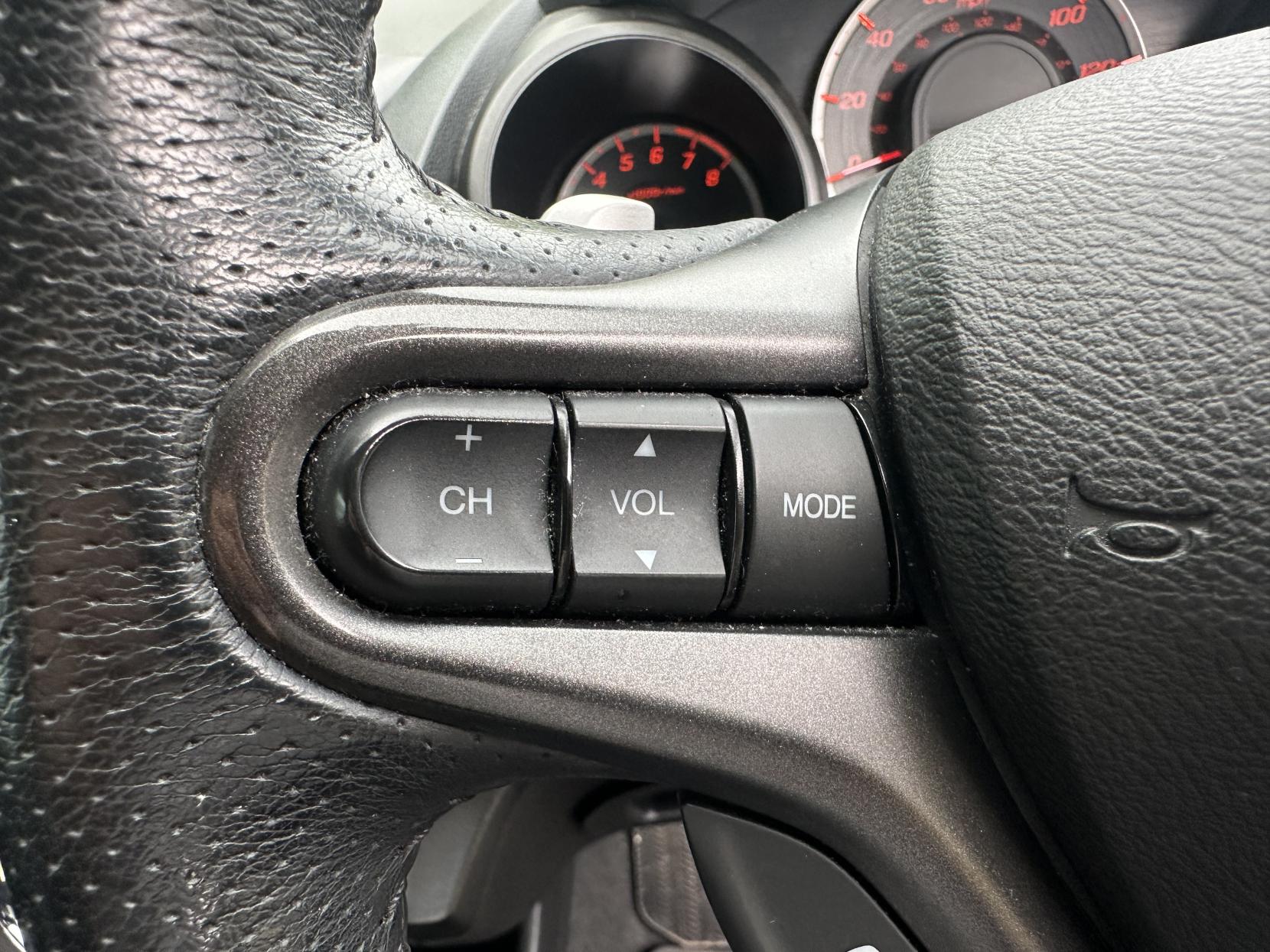 Honda Jazz 1.4 i-VTEC EX Hatchback 5dr Petrol CVT Euro 5 (99 ps)