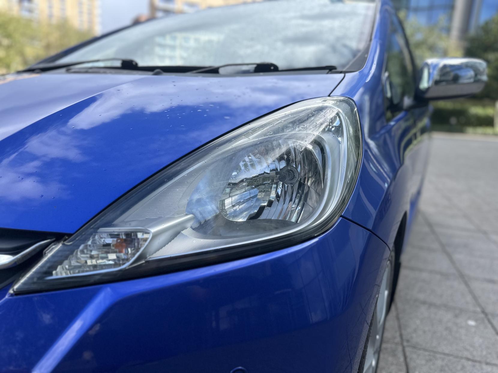 Honda Jazz 1.4 i-VTEC EX Hatchback 5dr Petrol CVT Euro 5 (99 ps)