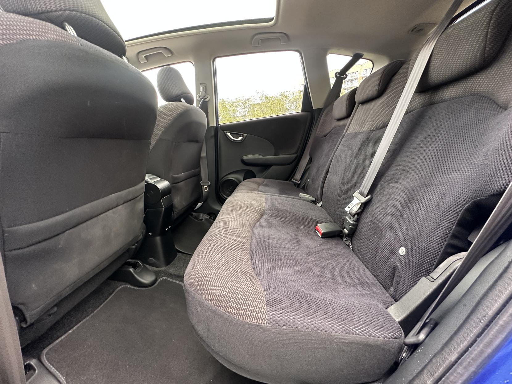 Honda Jazz 1.4 i-VTEC EX Hatchback 5dr Petrol CVT Euro 5 (99 ps)