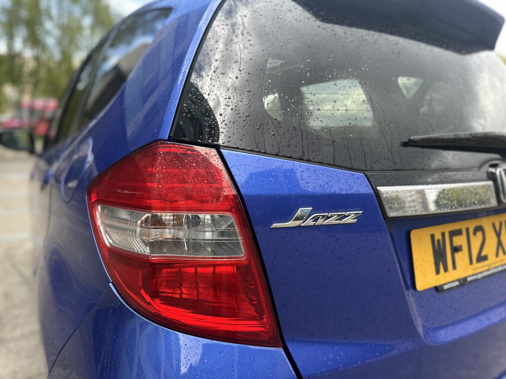 Honda Jazz 1.4 i-VTEC EX Hatchback 5dr Petrol CVT Euro 5 (99 ps)