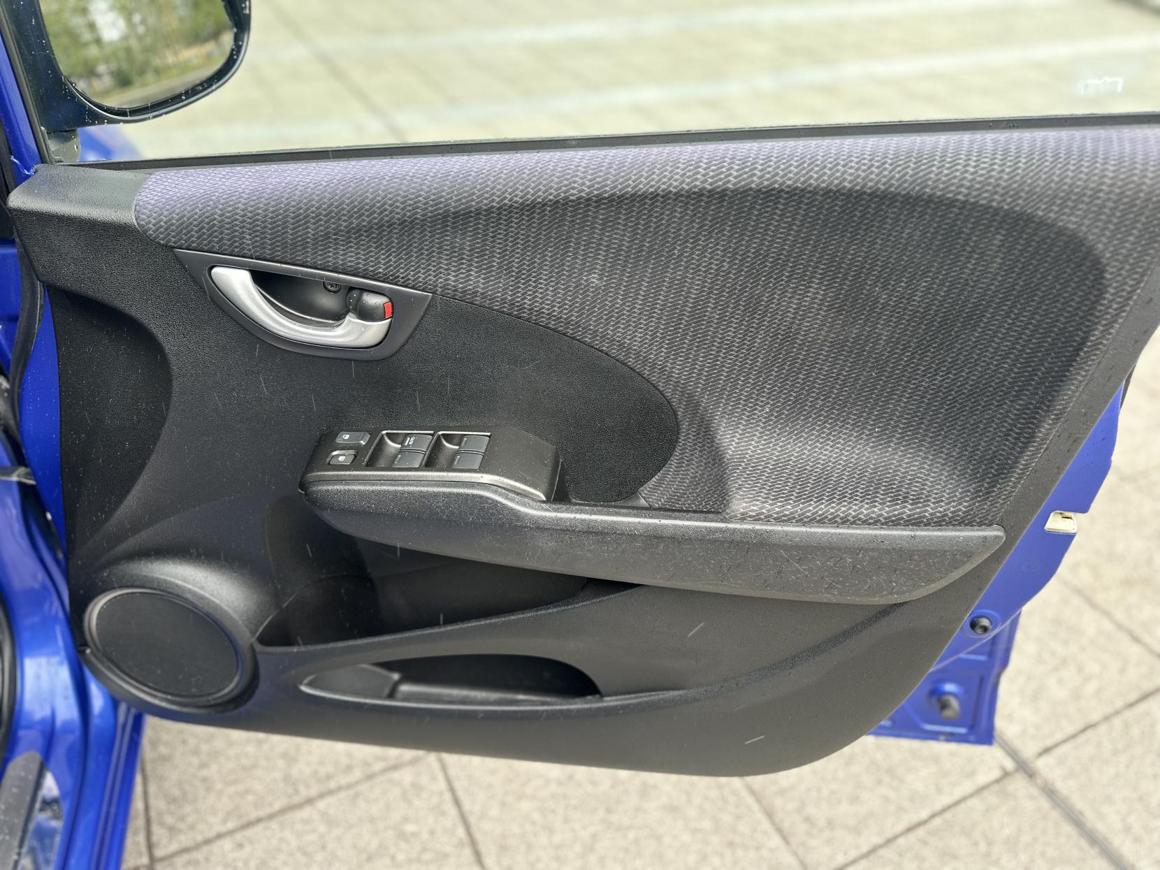 Honda Jazz 1.4 i-VTEC EX Hatchback 5dr Petrol CVT Euro 5 (99 ps)