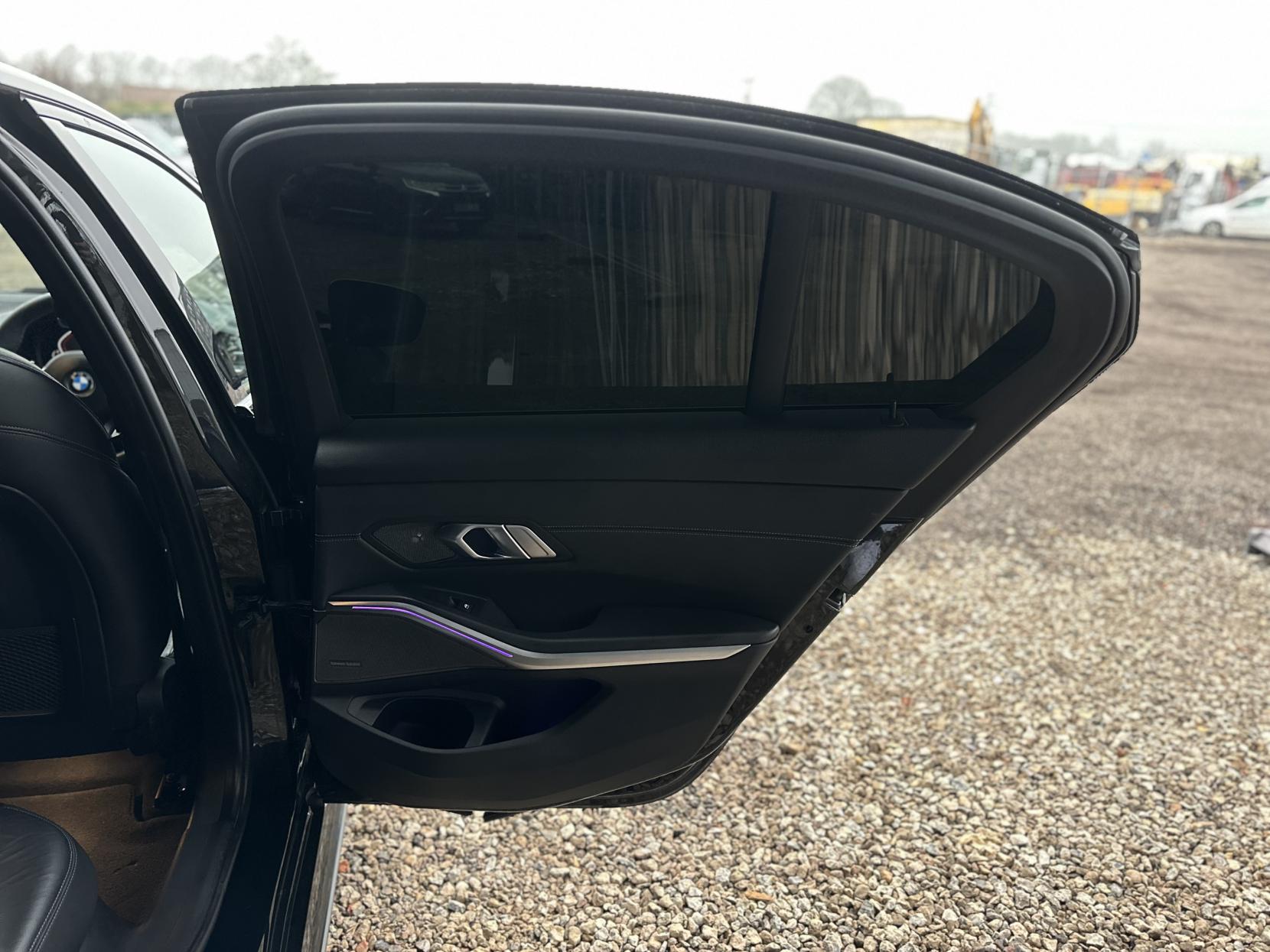 BMW 3 Series 2.0 320d M Sport Saloon 4dr Diesel Auto Euro 6 (s/s) (190 ps)