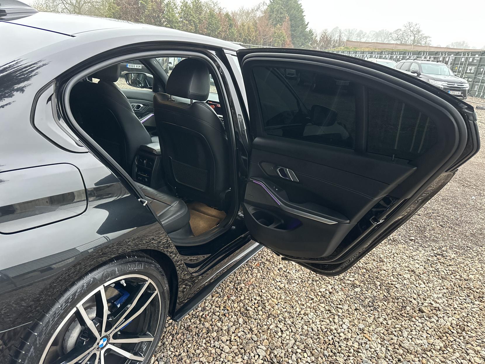 BMW 3 Series 2.0 320d M Sport Saloon 4dr Diesel Auto Euro 6 (s/s) (190 ps)