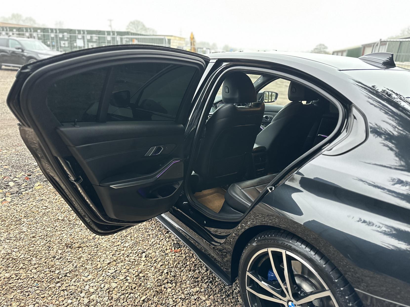 BMW 3 Series 2.0 320d M Sport Saloon 4dr Diesel Auto Euro 6 (s/s) (190 ps)