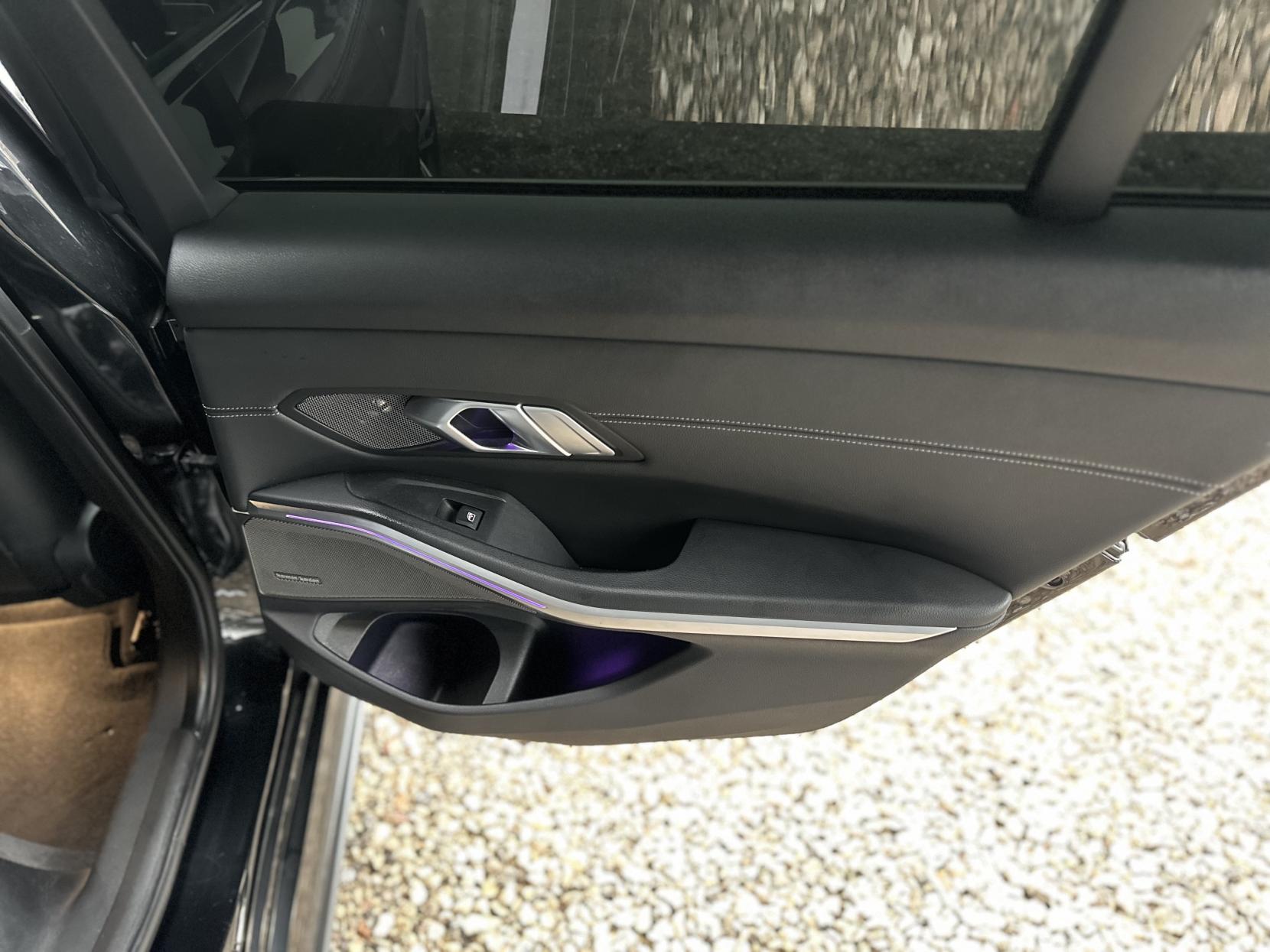 BMW 3 Series 2.0 320d M Sport Saloon 4dr Diesel Auto Euro 6 (s/s) (190 ps)