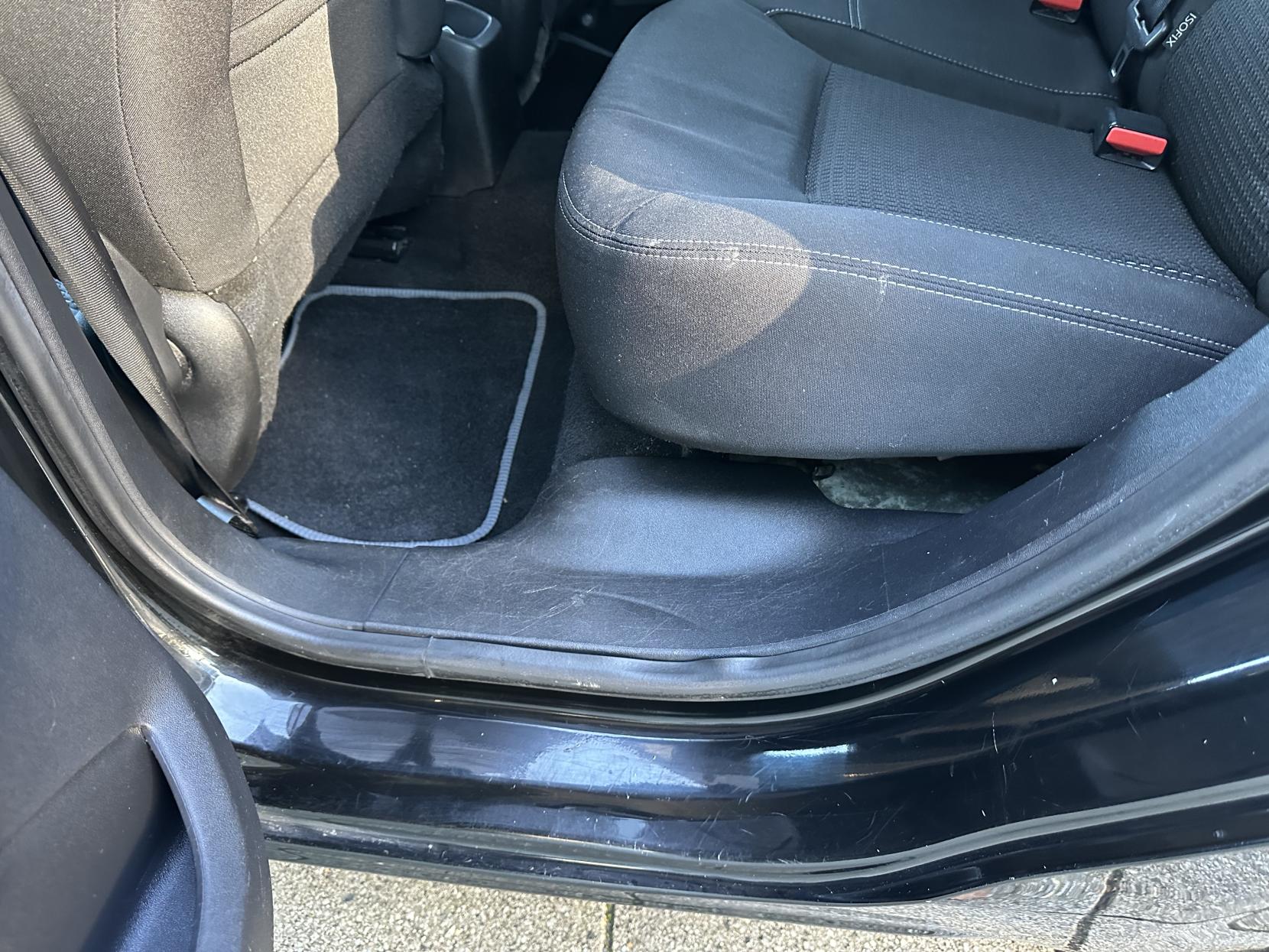 Peugeot 208 1.2 PureTech Allure Hatchback 5dr Petrol Manual Euro 6 (82 ps)