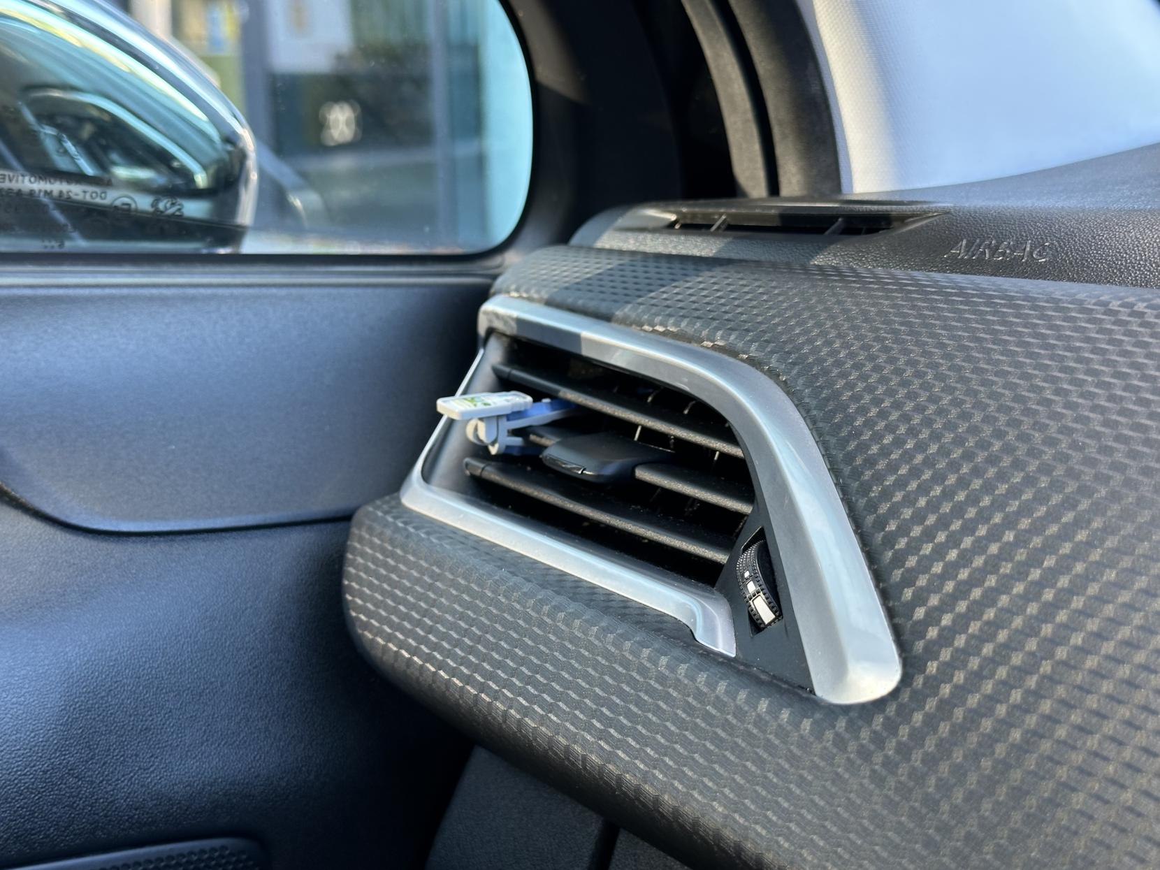 Peugeot 208 1.2 PureTech Allure Hatchback 5dr Petrol Manual Euro 6 (82 ps)