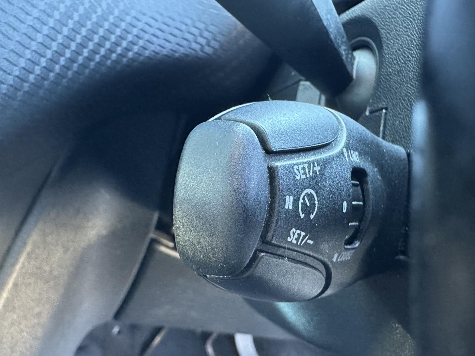 Peugeot 208 1.2 PureTech Allure Hatchback 5dr Petrol Manual Euro 6 (82 ps)