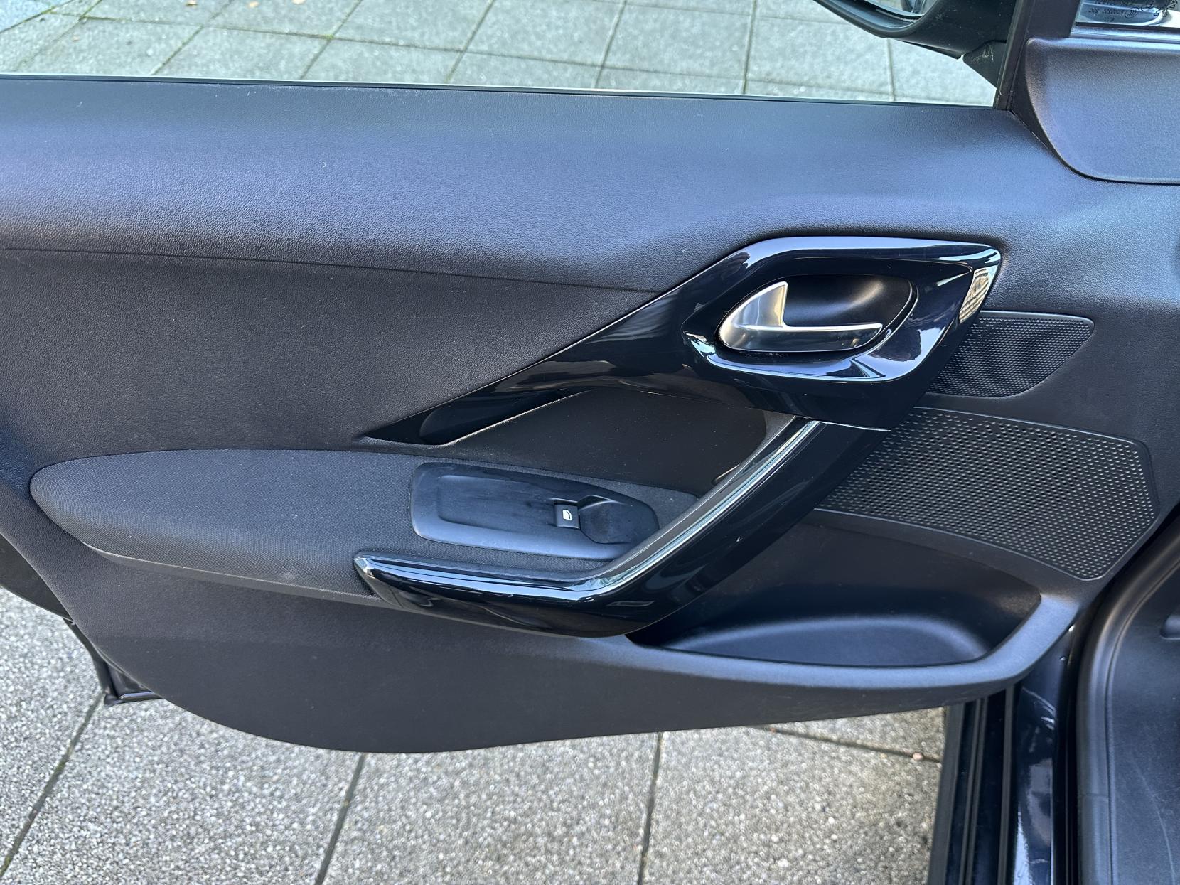 Peugeot 208 1.2 PureTech Allure Hatchback 5dr Petrol Manual Euro 6 (82 ps)