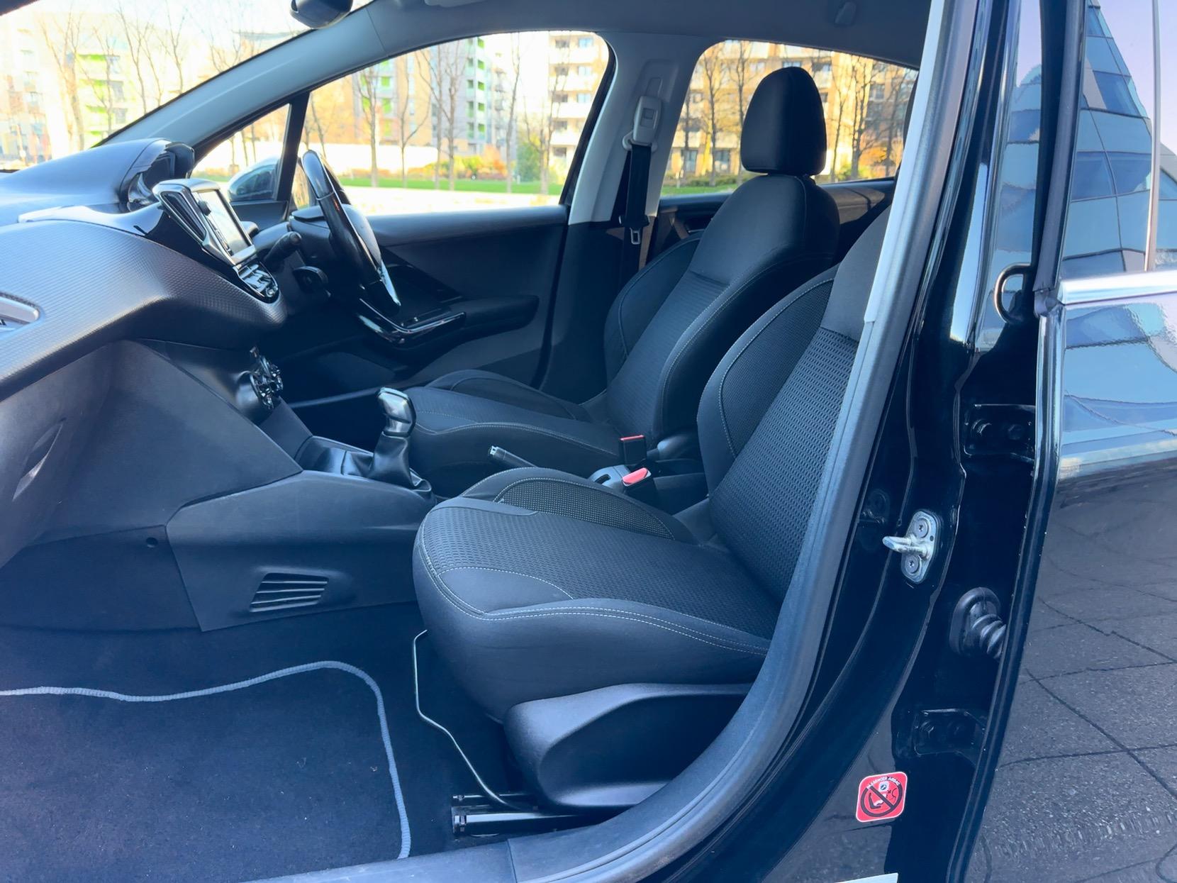 Peugeot 208 1.2 PureTech Allure Hatchback 5dr Petrol Manual Euro 6 (82 ps)