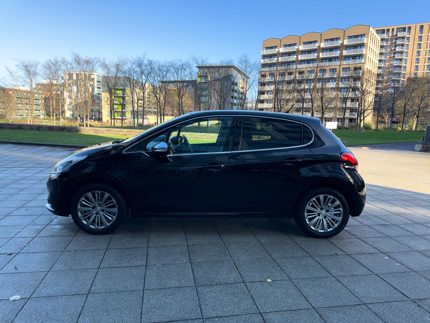 Peugeot 208 1.2 PureTech Allure Hatchback 5dr Petrol Manual Euro 6 (82 ps)