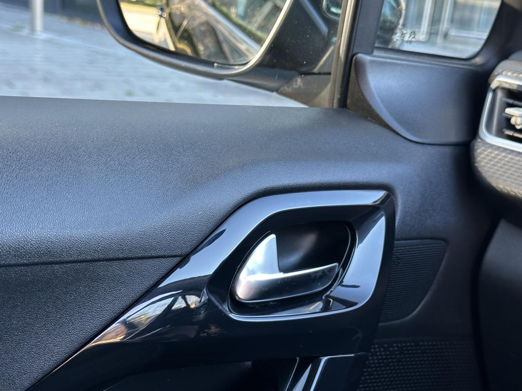 Peugeot 208 1.2 PureTech Allure Hatchback 5dr Petrol Manual Euro 6 (82 ps)