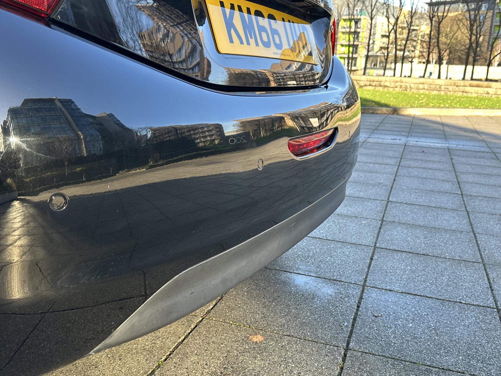 Peugeot 208 1.2 PureTech Allure Hatchback 5dr Petrol Manual Euro 6 (82 ps)