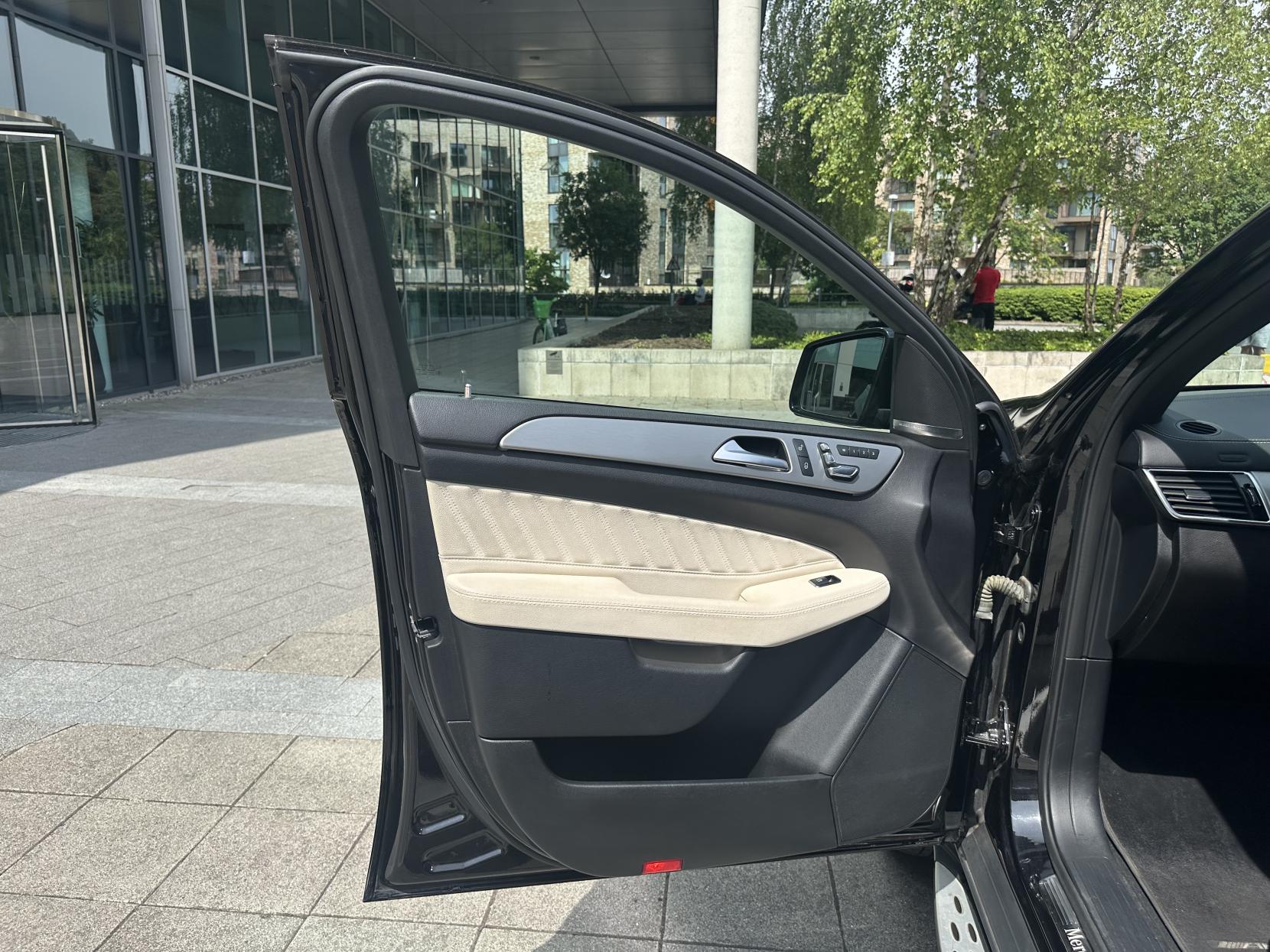 Mercedes-Benz GLE 3.0 GLE350d V6 AMG Night Edition (Premium Plus) Coupe 5dr Diesel G-Tronic+ 4MATIC Euro 6 (s/s) (258 ps)