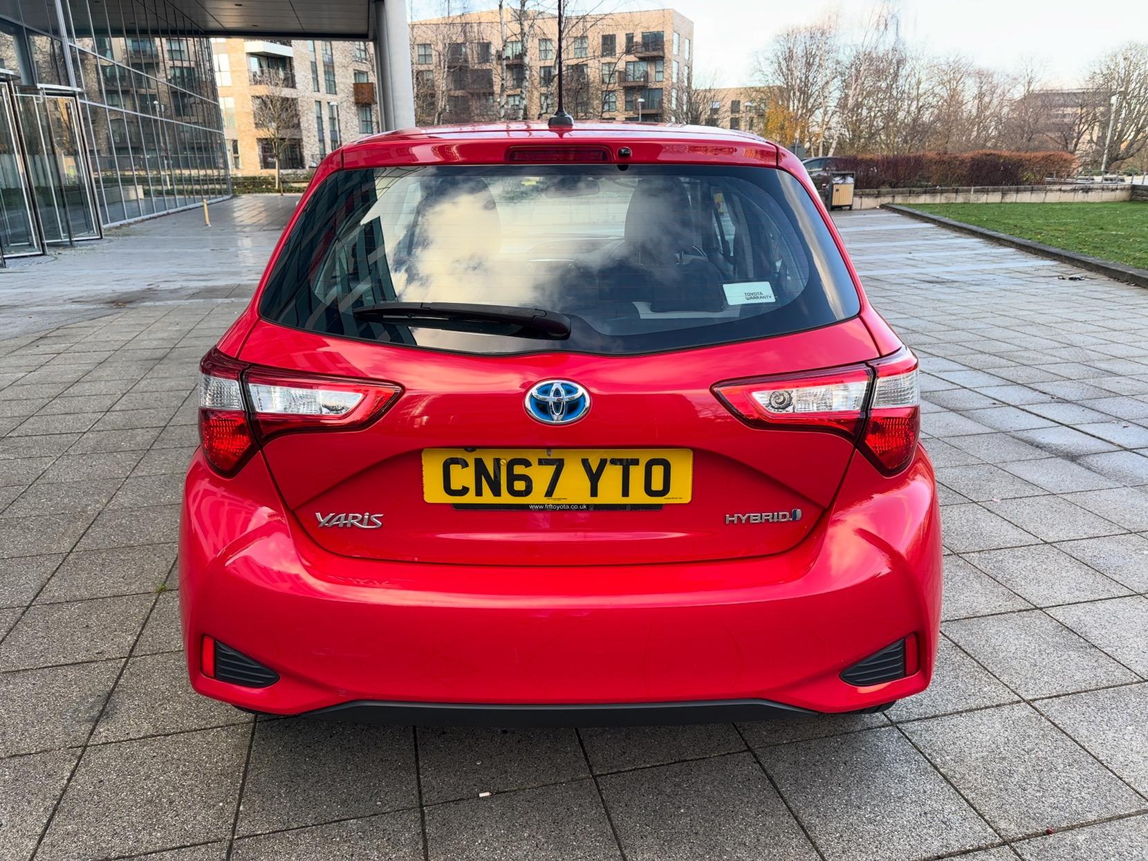 Toyota Yaris 1.5 VVT-h Icon Hatchback 5dr Petrol Hybrid E-CVT Euro 6 (s/s) (100 ps)